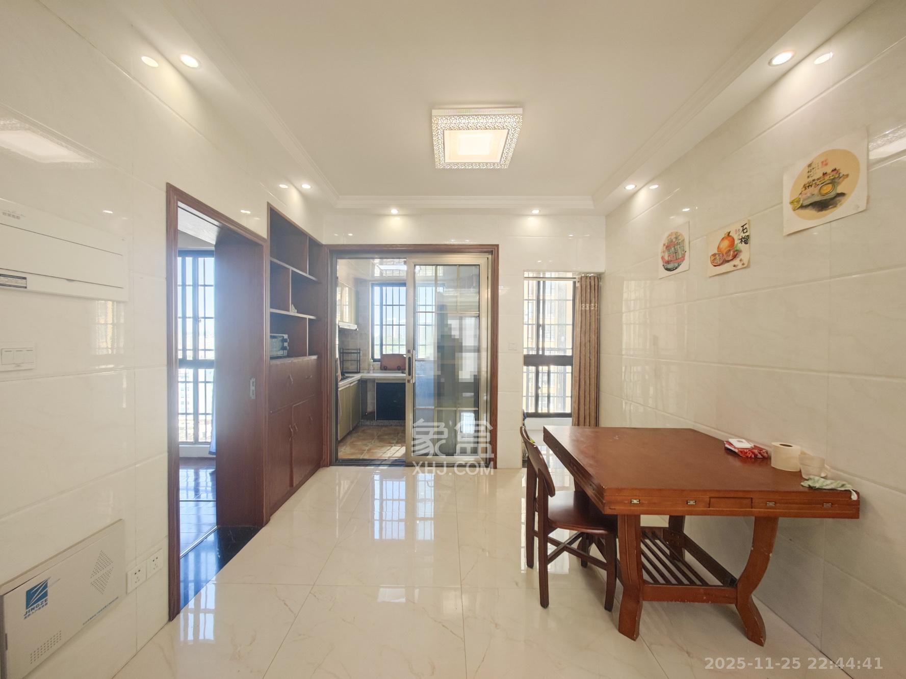 欧莱雅郡 4室2厅2卫 98.8万 欧莱雅郡 4室2厅2卫 98.8万其他