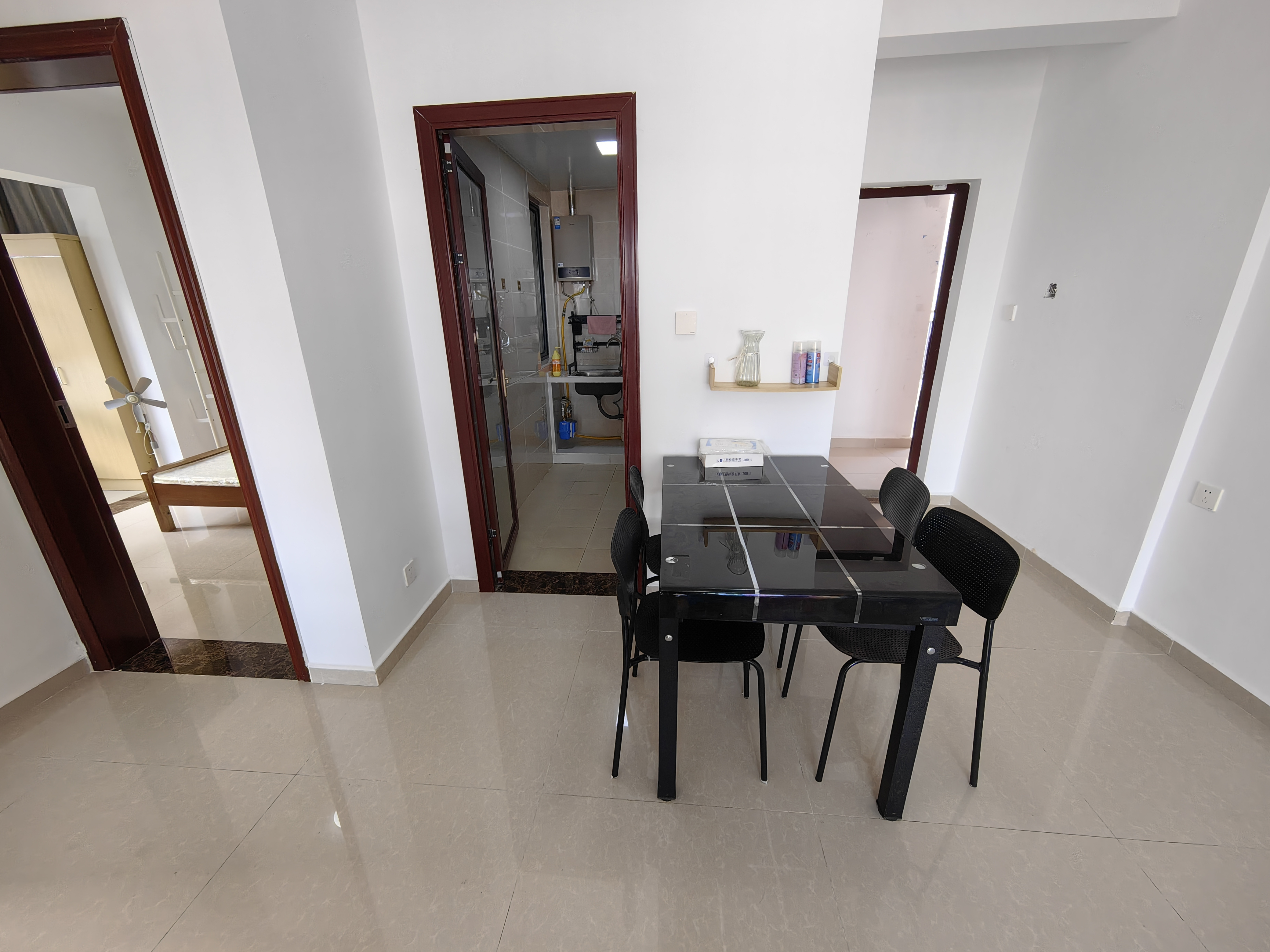 坡巷雅苑  1室0厅0卫    2400.0元/月室内图