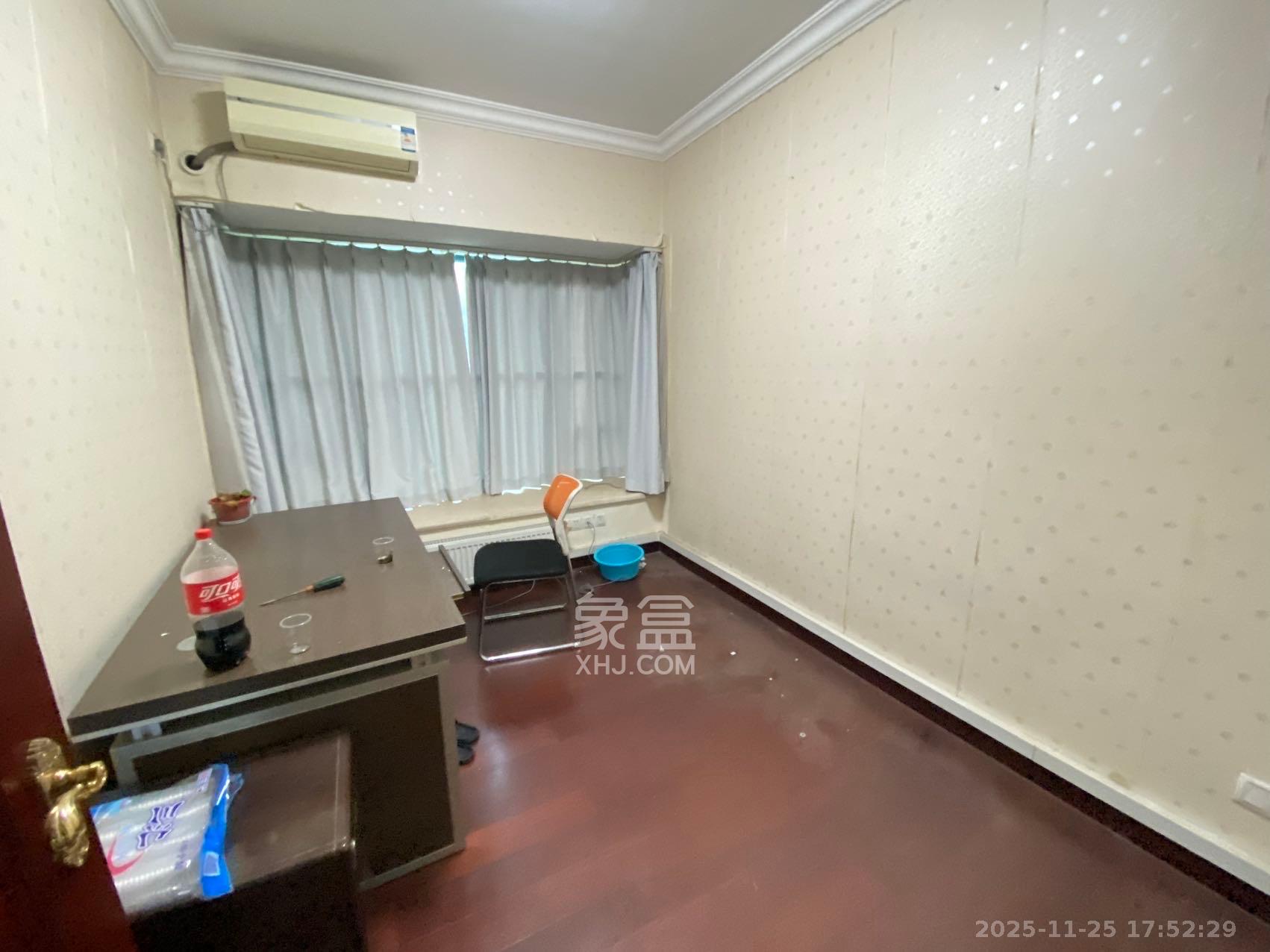 恒大雅苑  4室2厅2卫    4000.0元/月室内图