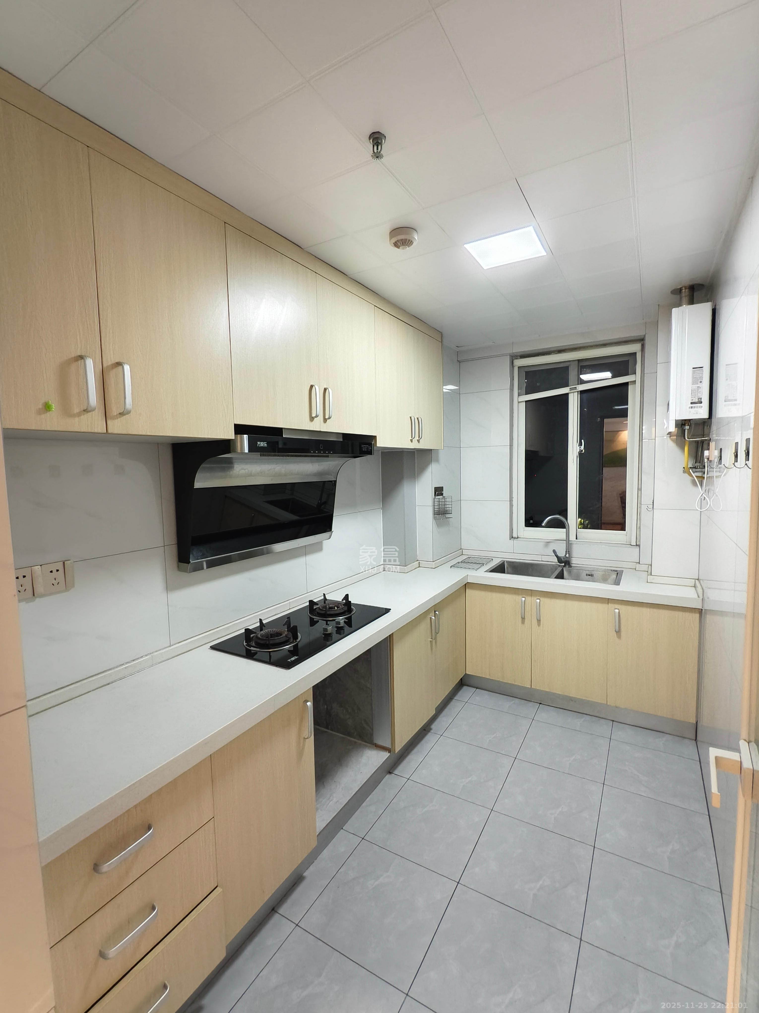 北辰三角洲E7区 4室2厅2卫 4500.0元/月 北辰三角洲E7区 4室2厅2卫 4500.0元/月室内图