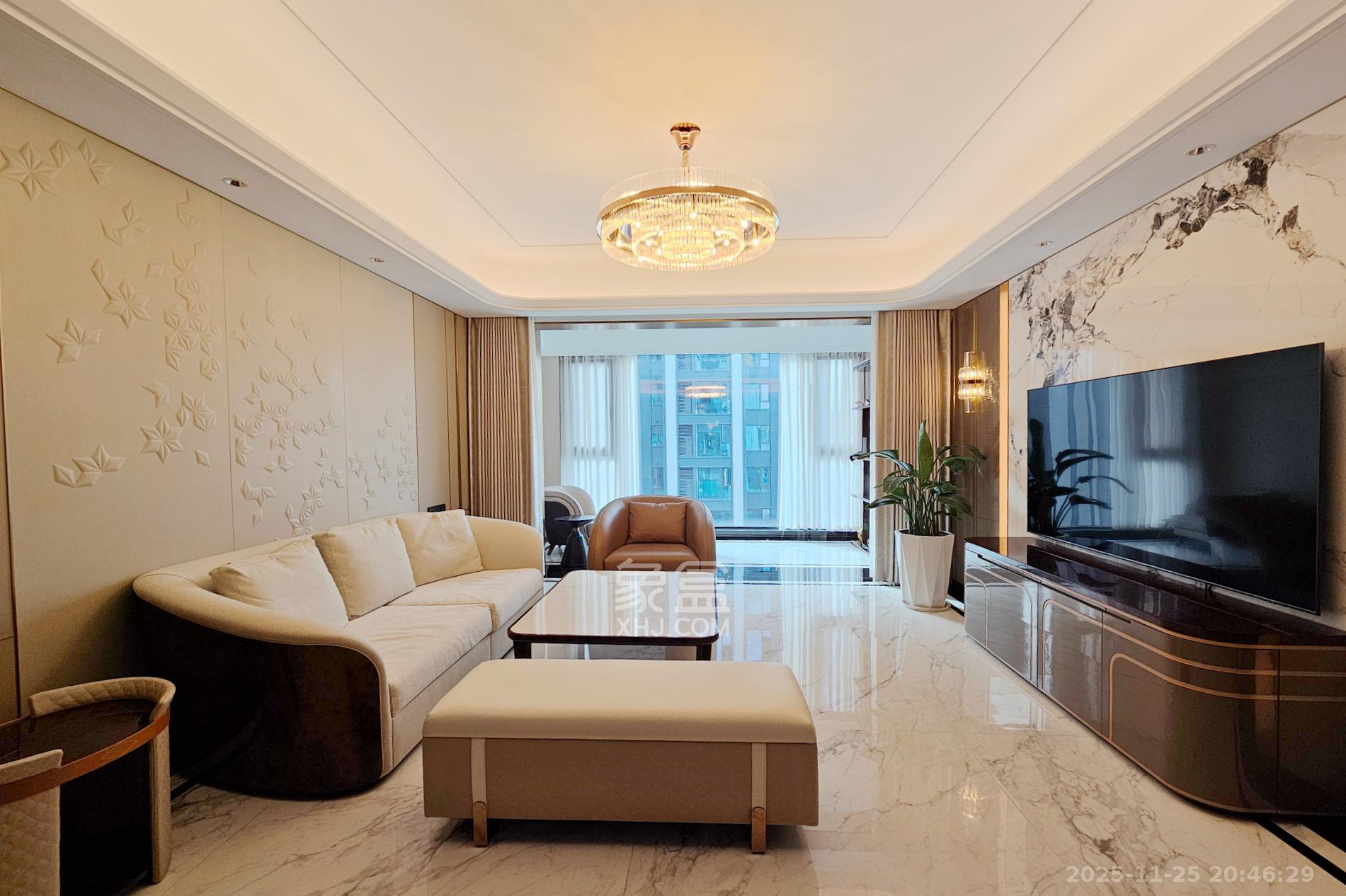 运达滨河广场  4室2厅3卫    580.0万客厅