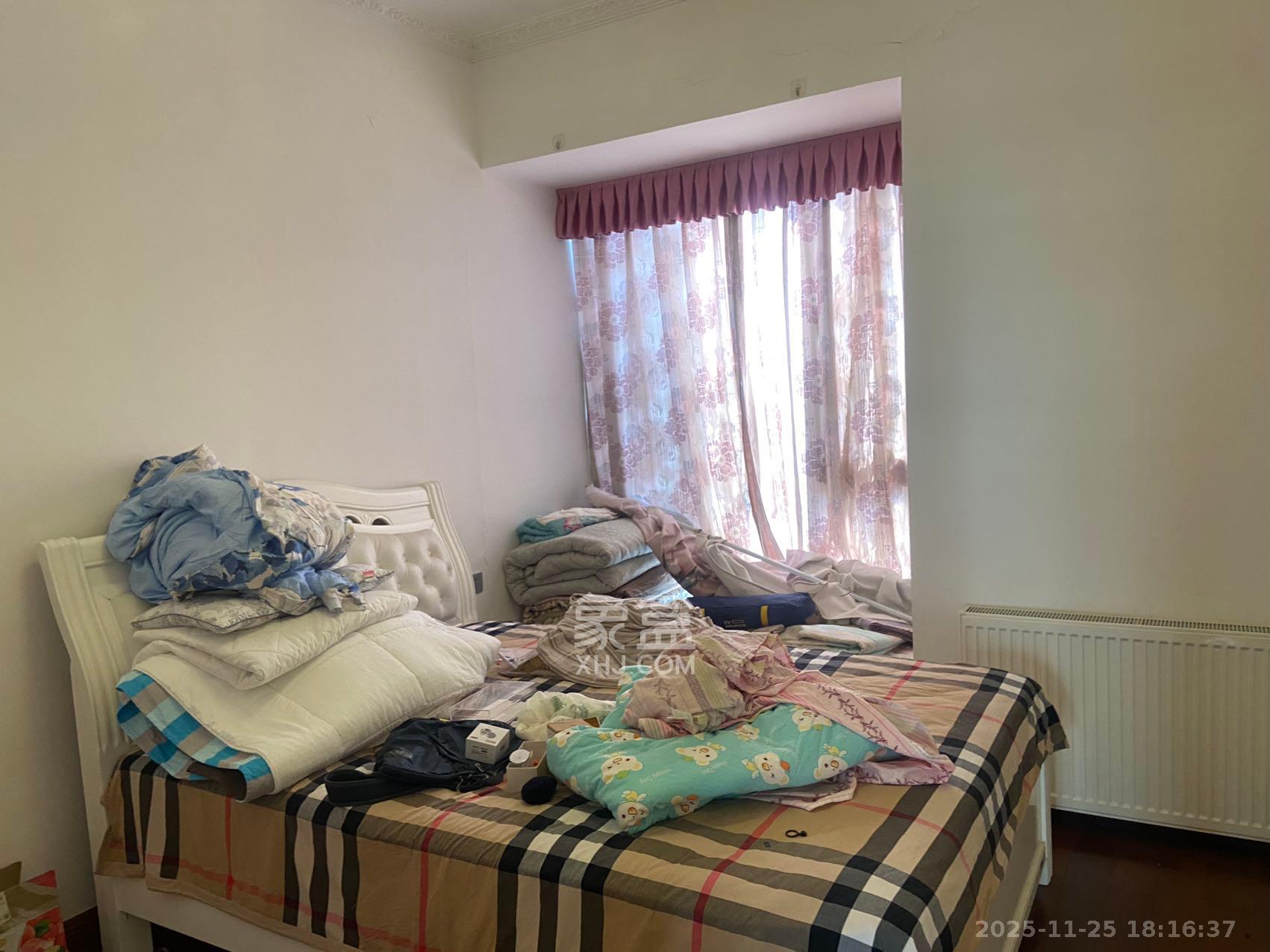 藏珑湖上国际花园 5室2厅3卫 10000.0元/月 藏珑湖上国际花园 5室2厅3卫 10000.0元/月室内图