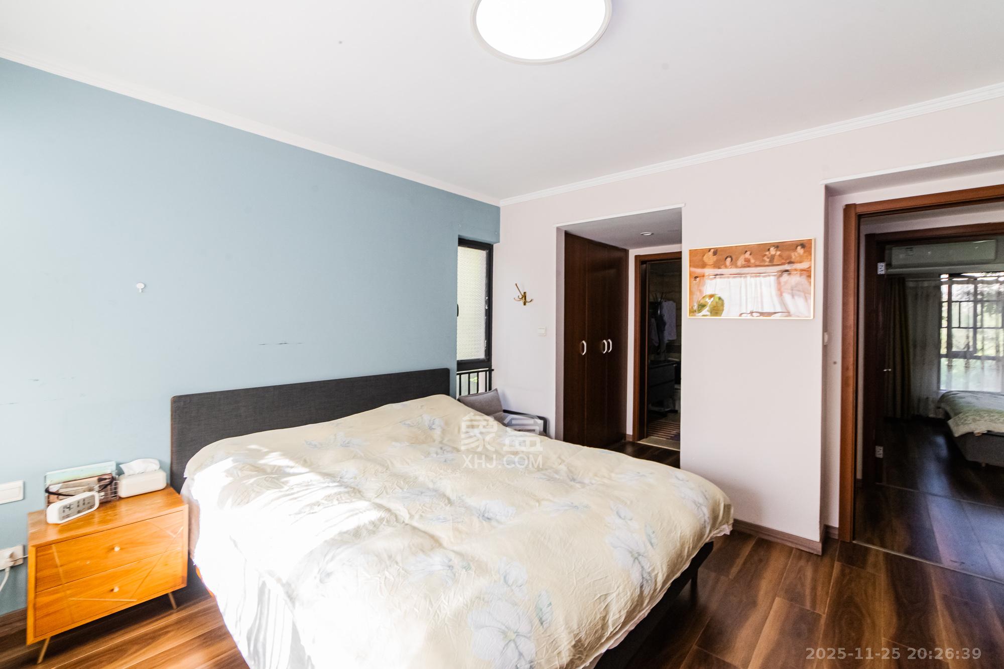 万科城  1室2厅1卫    139.0万卧室