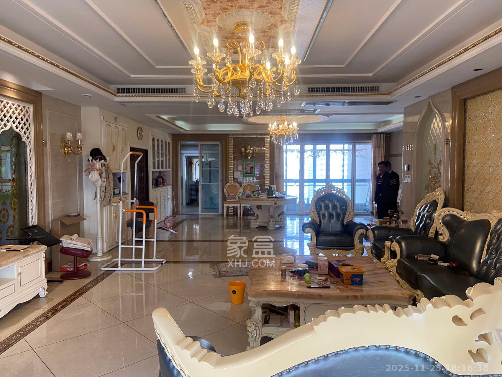 藏珑湖上国际花园 5室2厅3卫 10000.0元/月 藏珑湖上国际花园 5室2厅3卫 10000.0元/月室内图