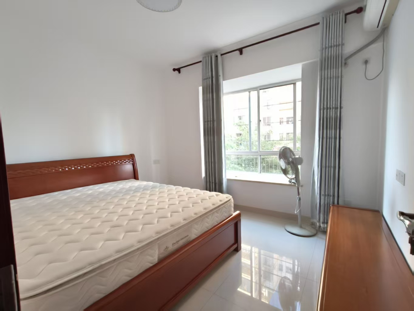 宝源花园 2室2厅1卫 2300.0元/月 宝源花园 2室2厅1卫 2300.0元/月室内图