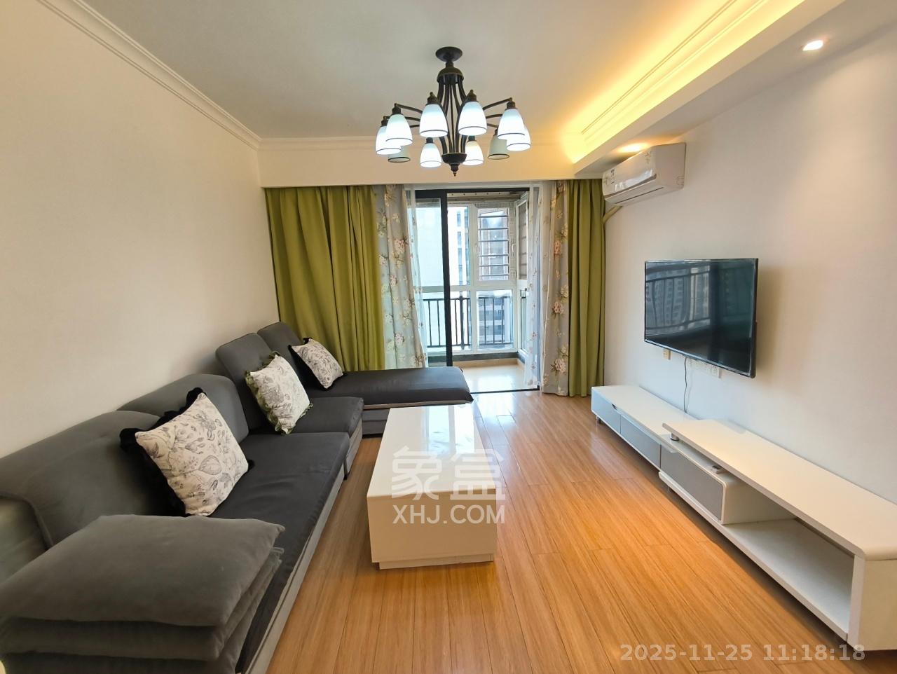 万科魅力之城  3室2厅2卫    2100.0元/月