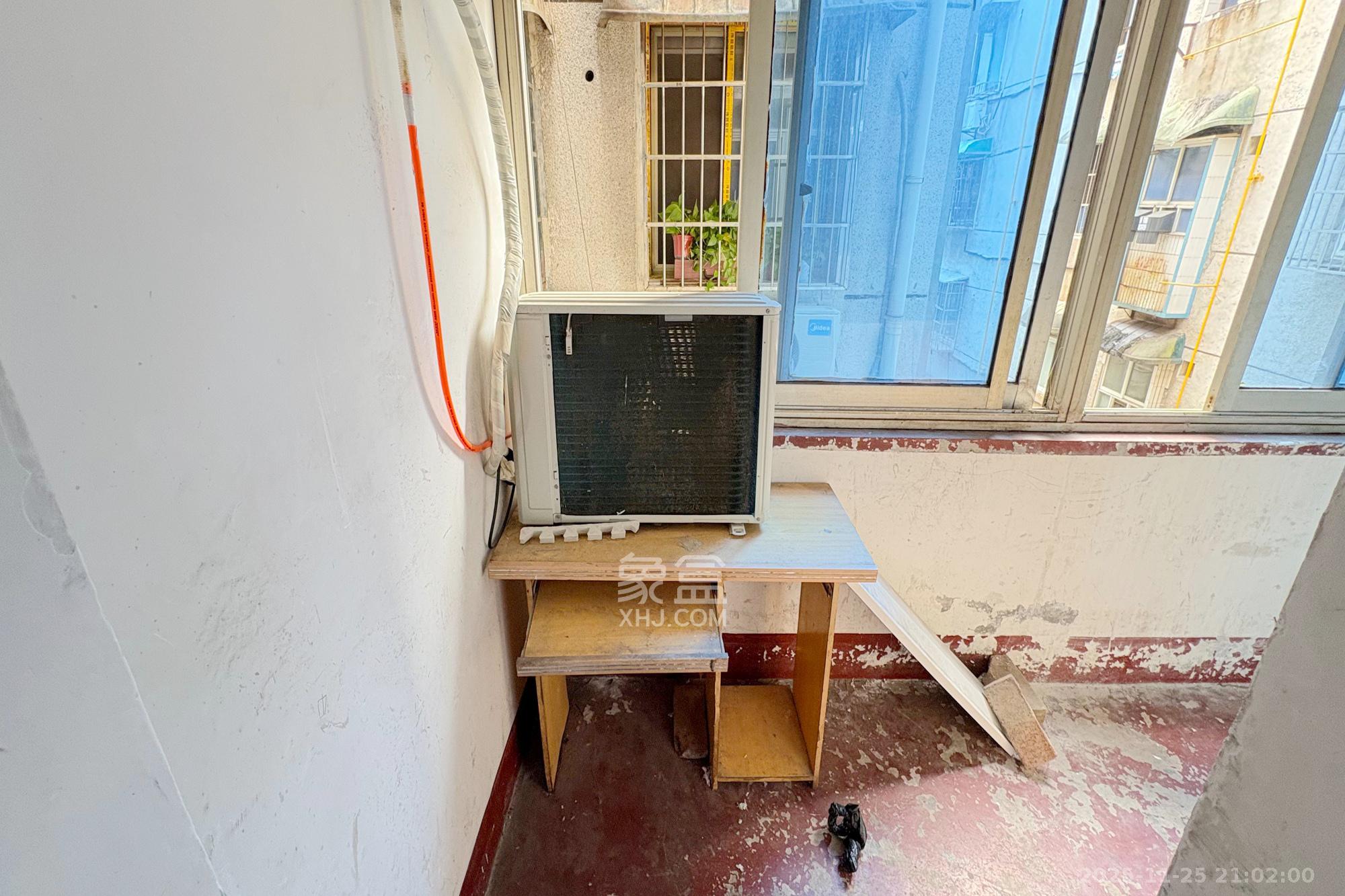 桐荫里社区 2室1厅1卫 38.0万 桐荫里社区 2室1厅1卫 38.0万阳台