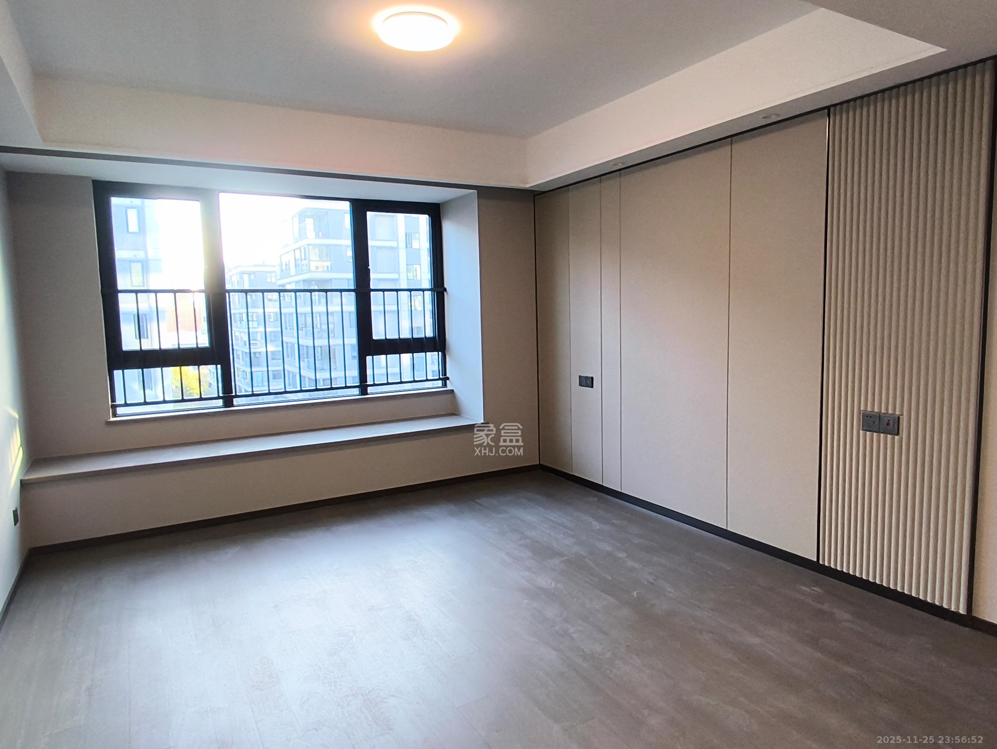 龙湖舜山府  4室2厅2卫    5000.0元/月室内图