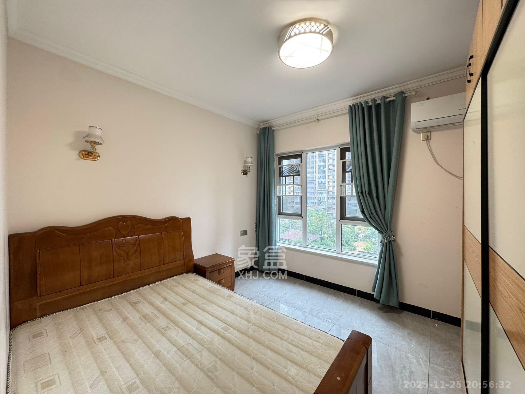 荣盛花语城 3室2厅2卫 2200.0元/月 荣盛花语城 3室2厅2卫 2200.0元/月室内图