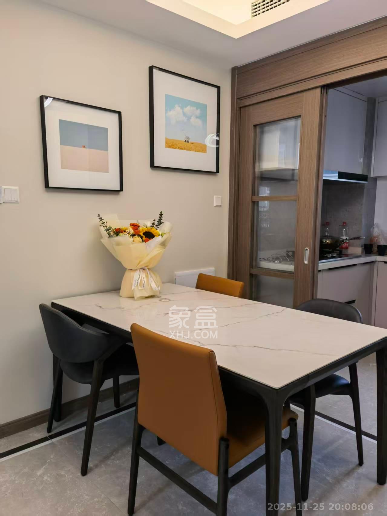 龙湖铂金中心(龙湖春江郦城) 3室2厅2卫 6500.0元/月 龙湖铂金中心(龙湖春江郦城) 3室2厅2卫 6500.0元/月室内图