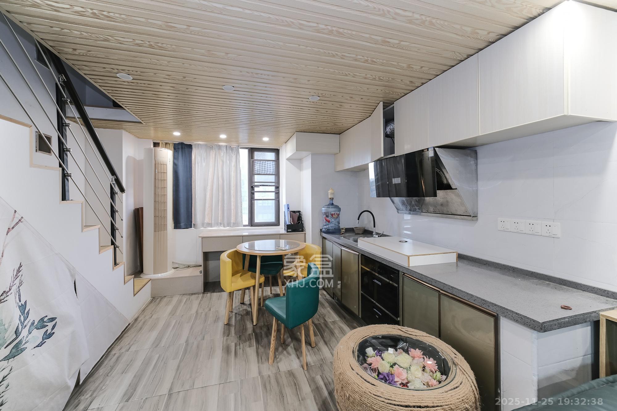 艾美潇湘 1室1厅1卫 20.8万 艾美潇湘 1室1厅1卫 20.8万厨房