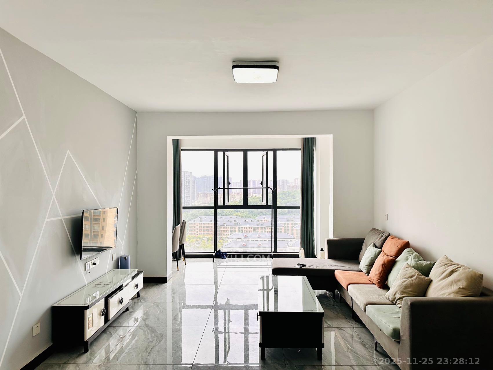 西湖鸿运佳苑  1室0厅0卫    2000.0元/月室内图