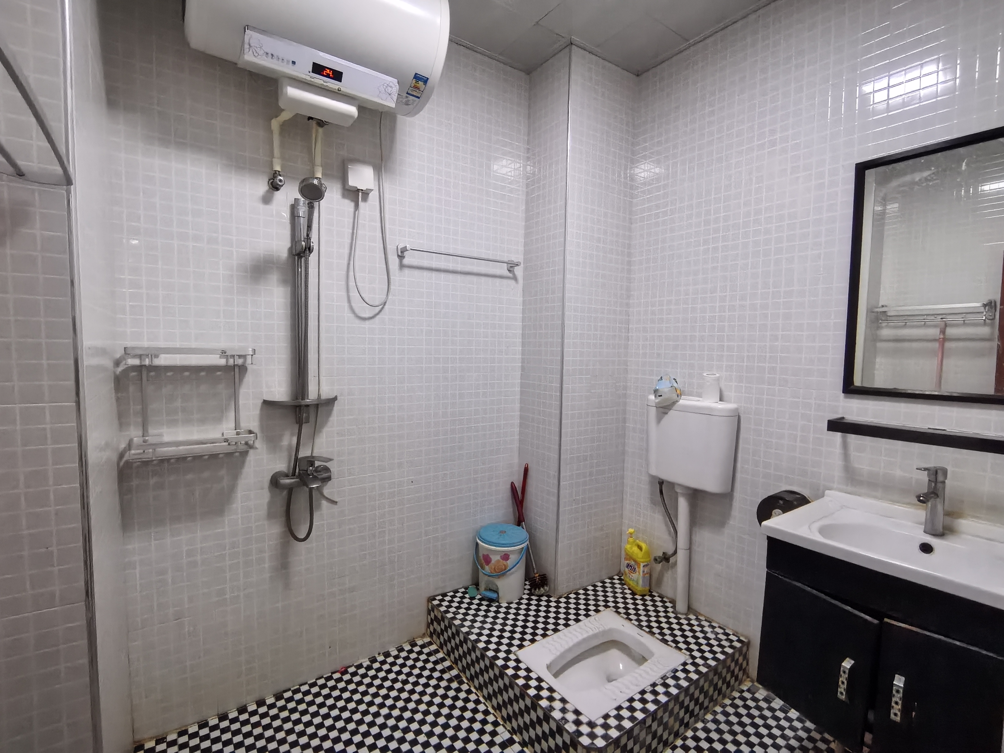 富源佳园  3室2厅2卫    2400.0元/月室内图