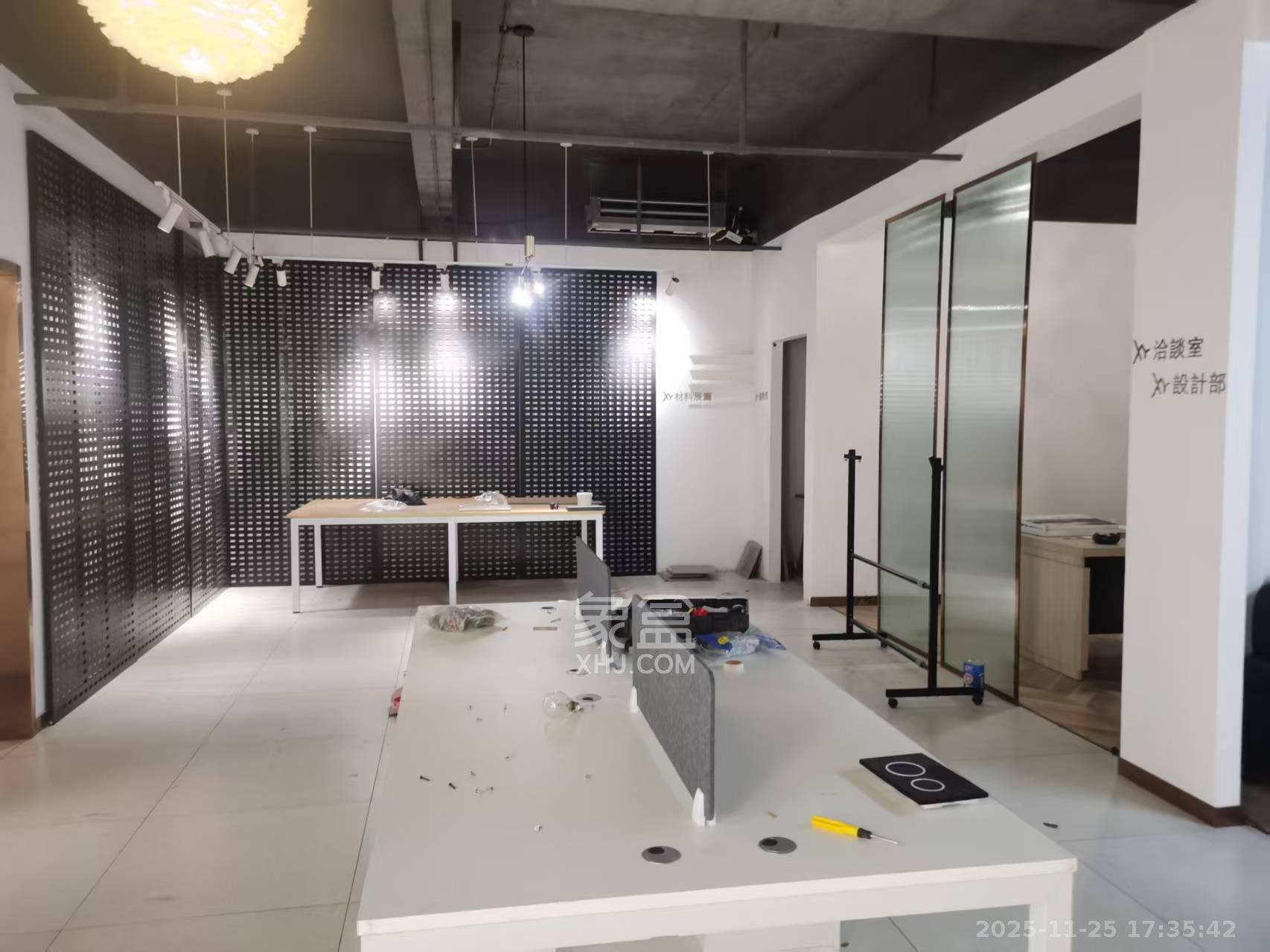 大汉金桥国际市场集群   158.0㎡      2600.0元/月室内图