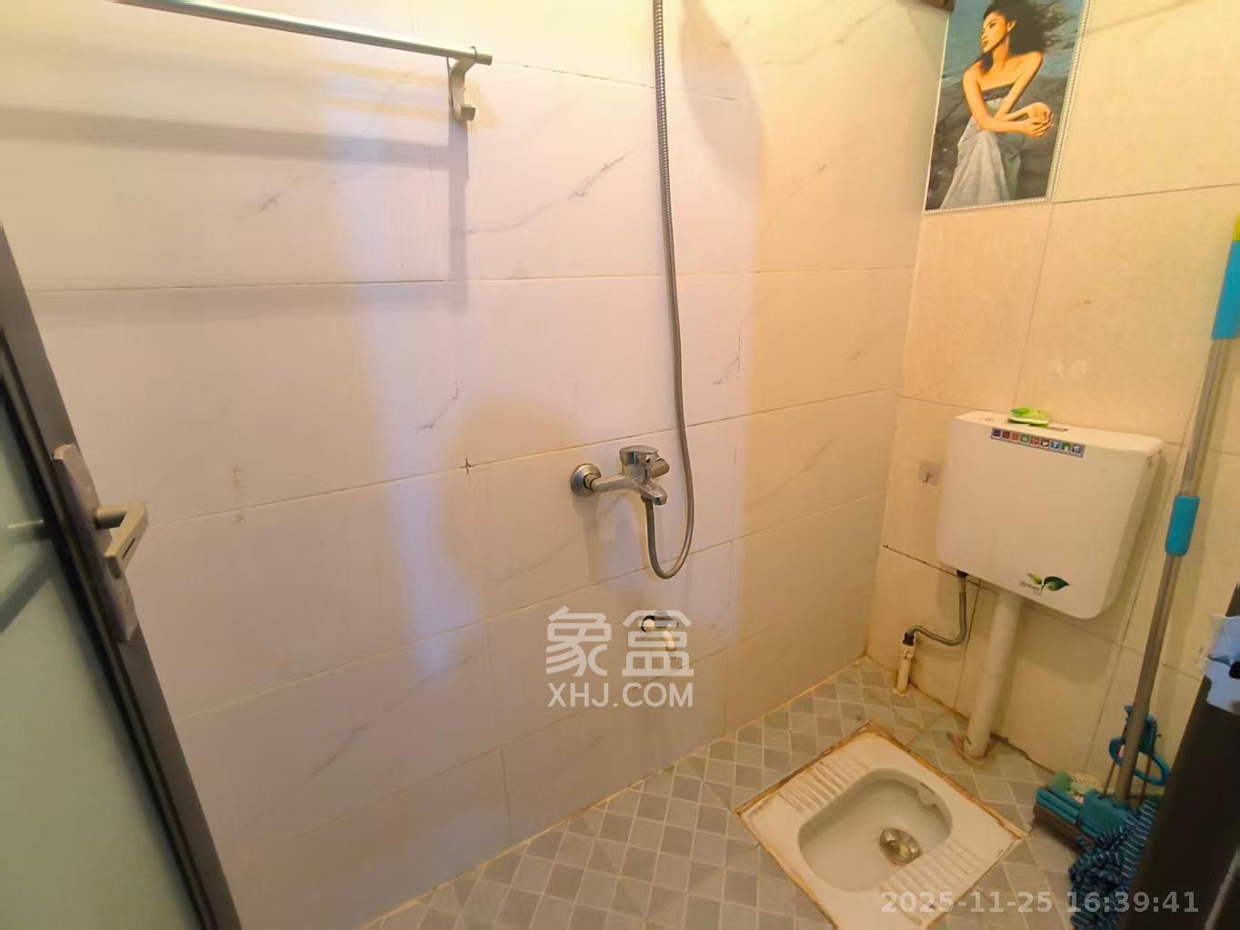 银星小区  1室1厅1卫    800.0元/月室内图