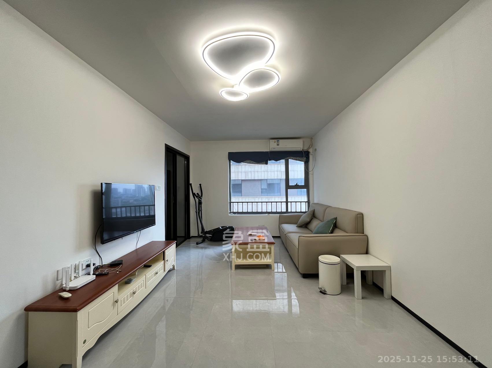 东怡外国（南湖一号)  2室1厅1卫    2800.0元/月