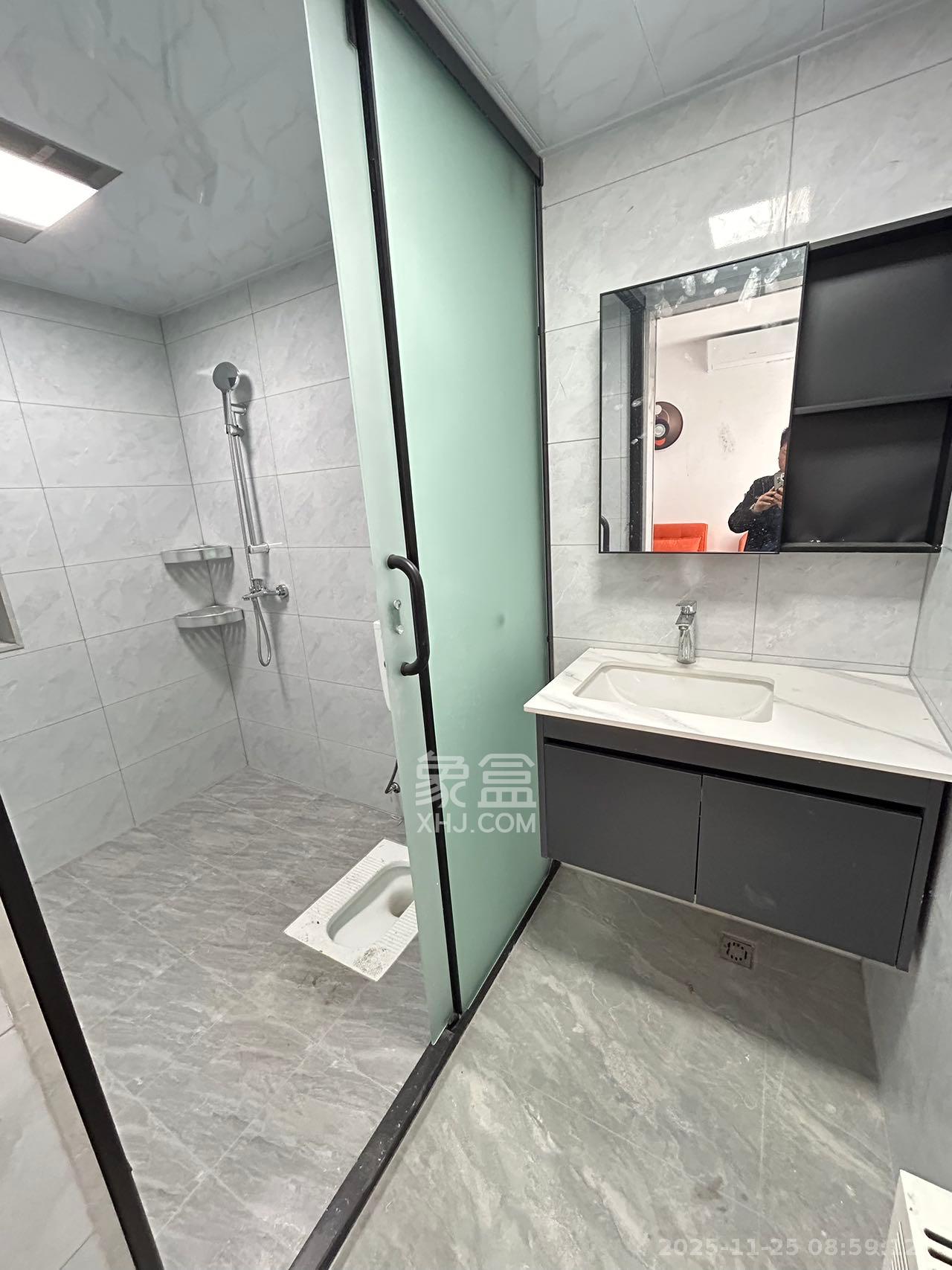 怡海星城 1室1厅1卫 1400.0元/月 怡海星城 1室1厅1卫 1400.0元/月室内图