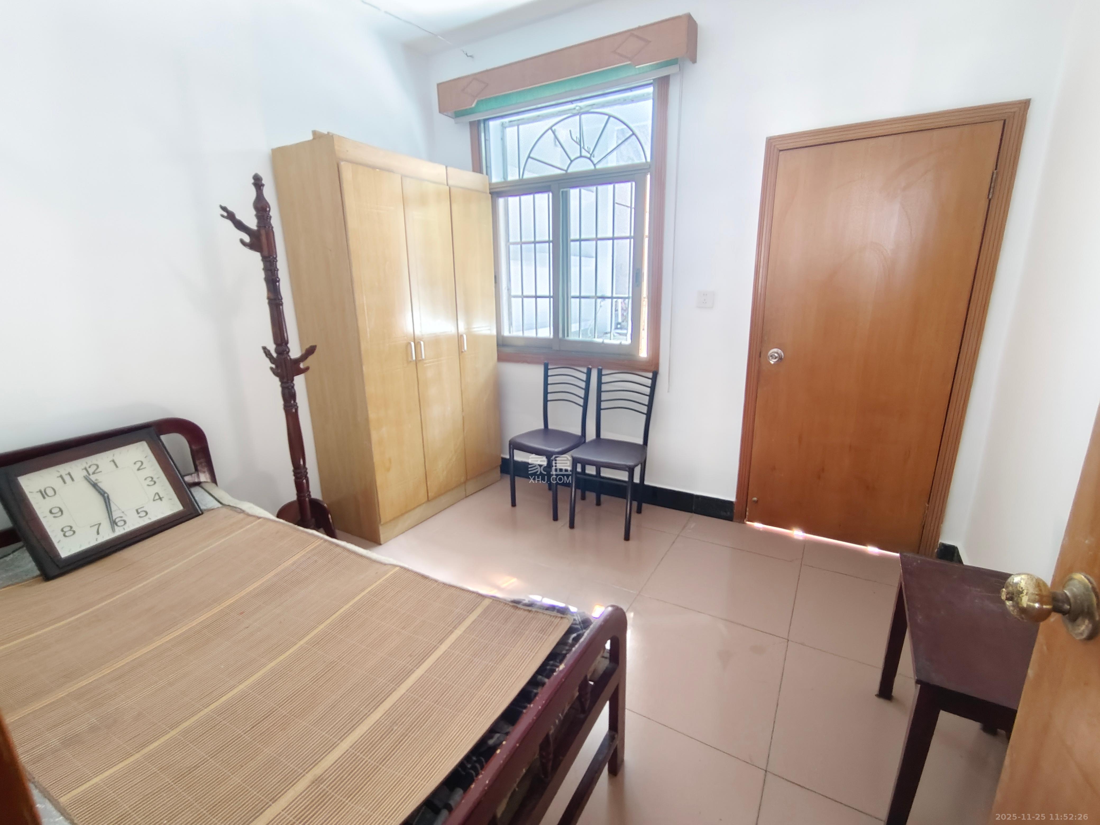 湘仪家园  3室1厅2卫    1600.0元/月室内图