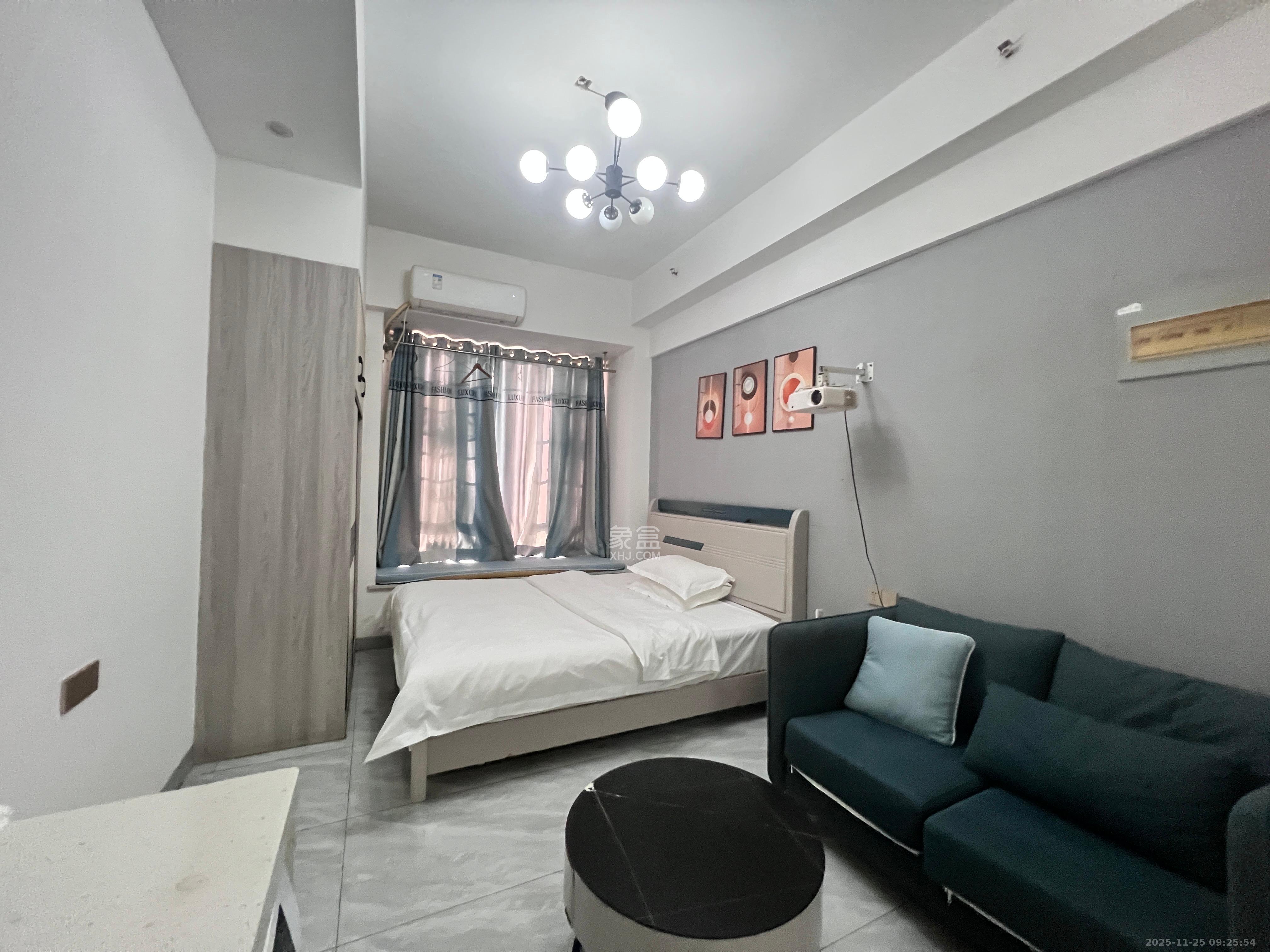 长沙高铁吾悦广场  1室1厅1卫    1500.0元/月