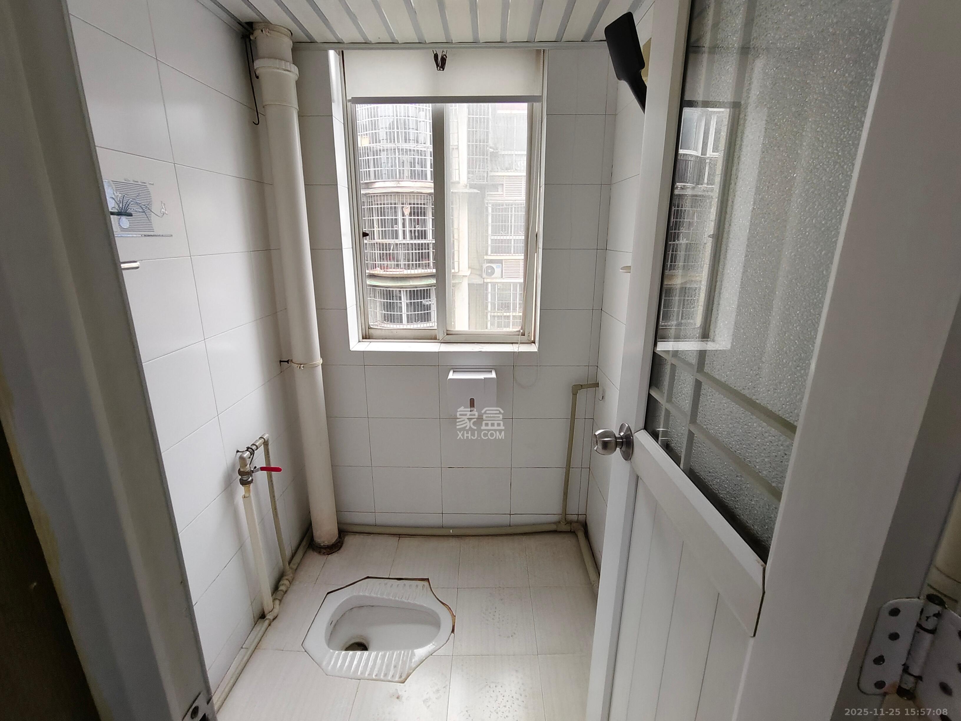 中星苑 2室2厅1卫 1900.0元/月 中星苑 2室2厅1卫 1900.0元/月室内图