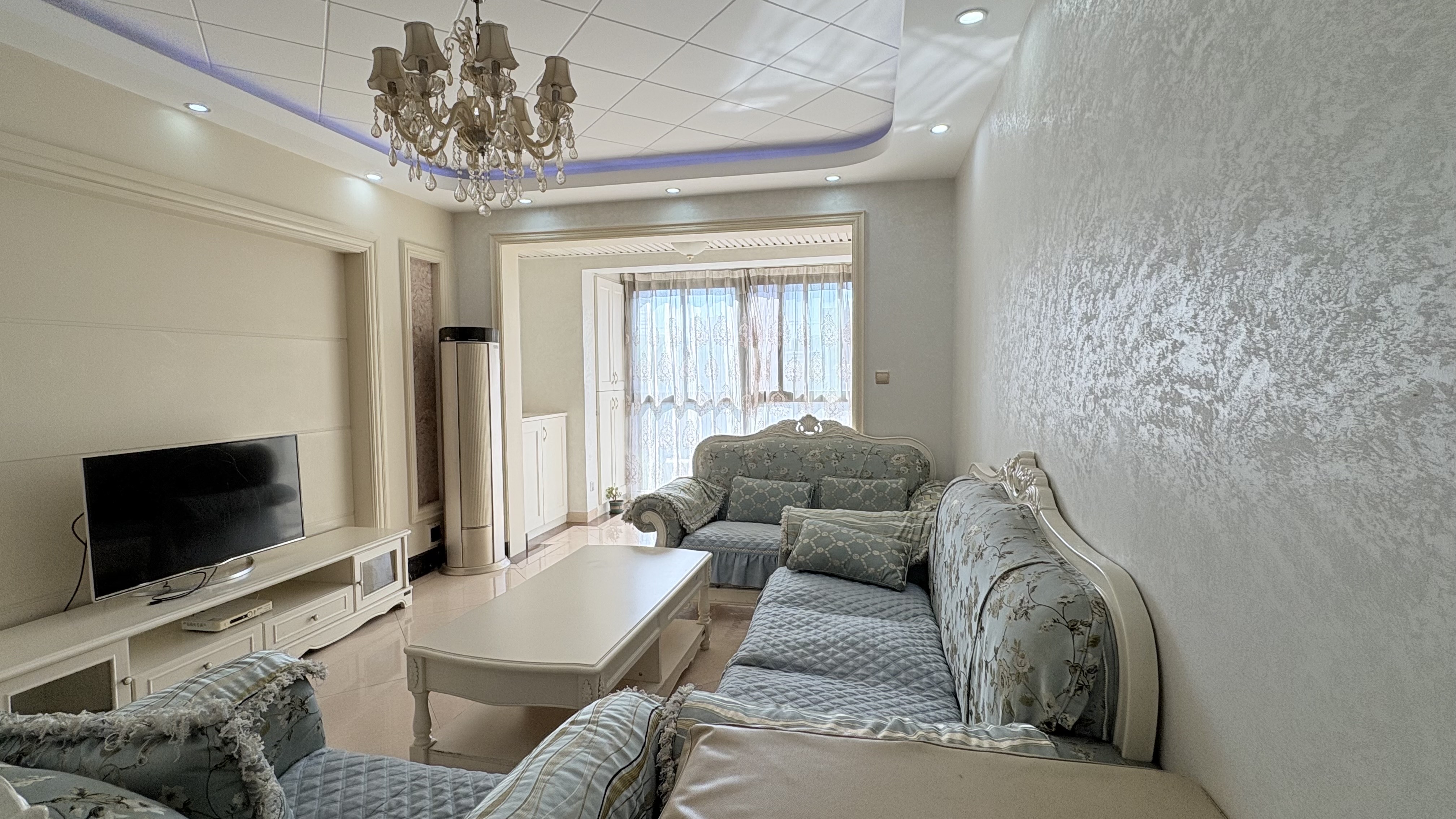 檀香山  3室2厅1卫    58.8万客厅