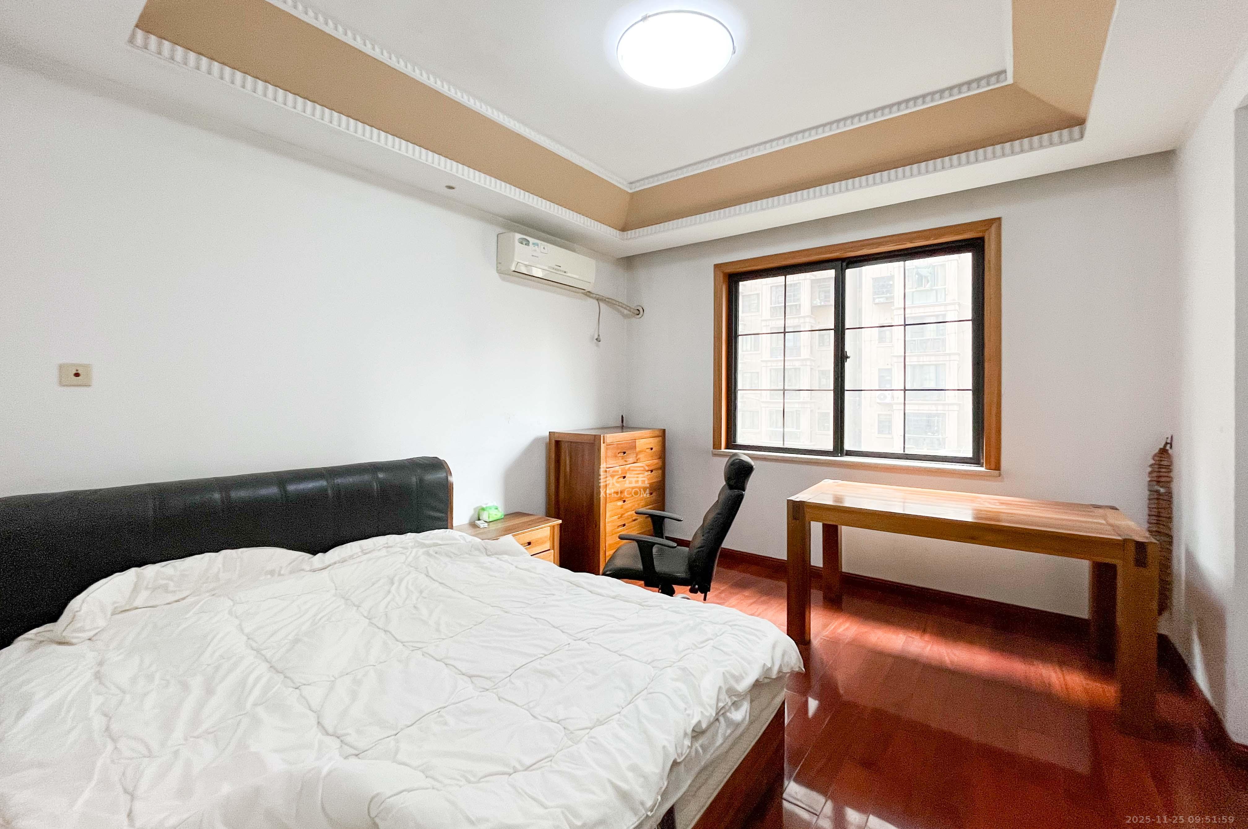 沁园春御院  1室2厅2卫    165.0万其他