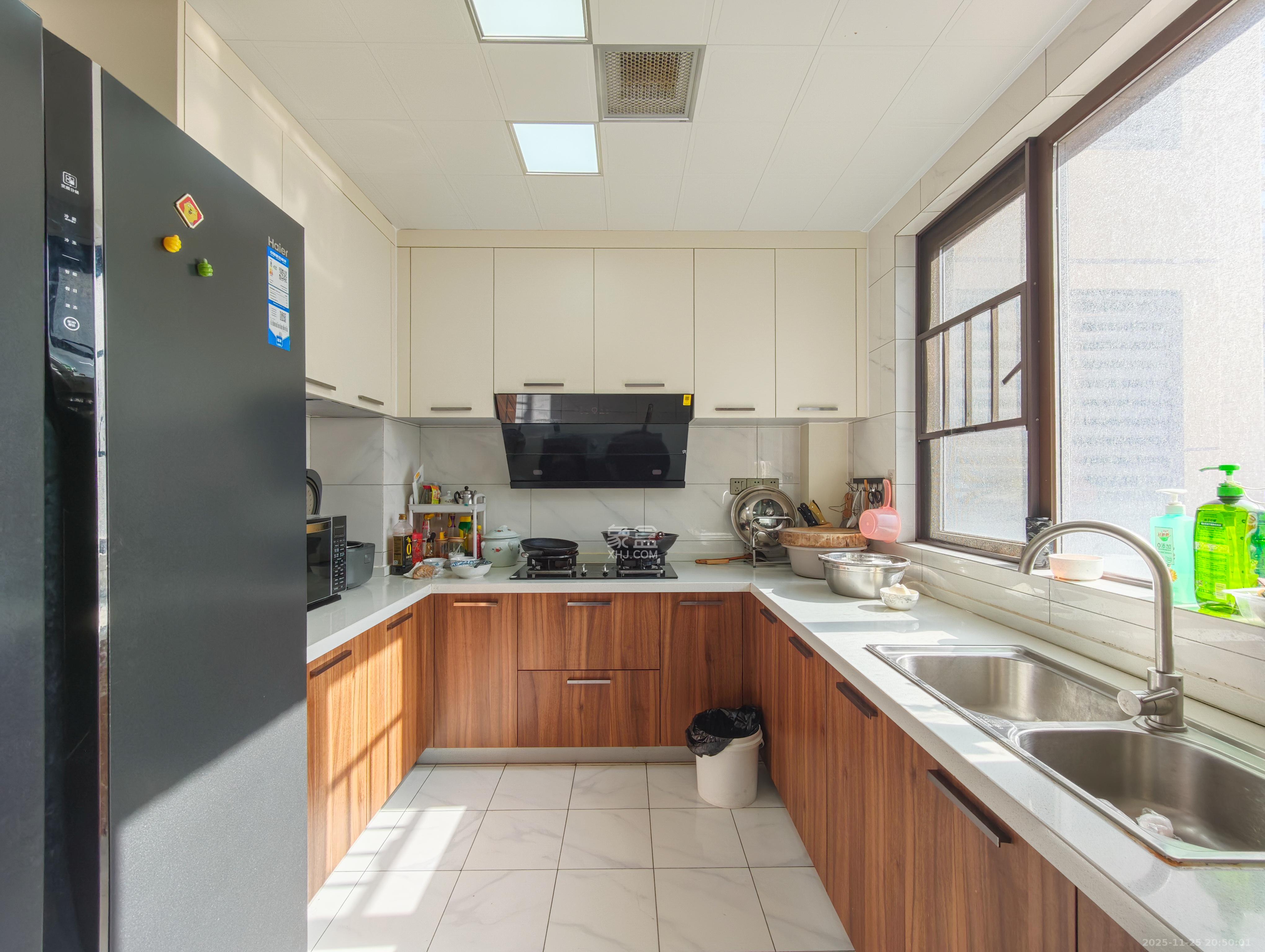 保利城（中航城国际社区、郡原美村）  4室2厅2卫    155.0万其他