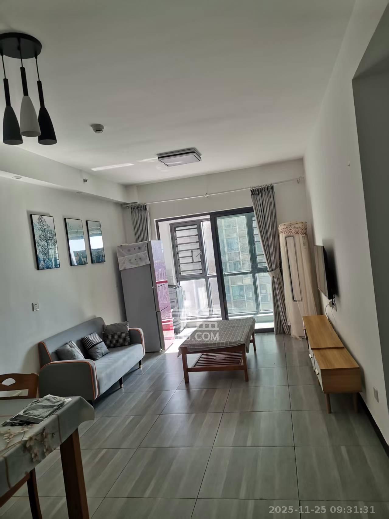 潇湘名城(新里程潇湘名城)  2室2厅1卫    2400.0元/月室内图1