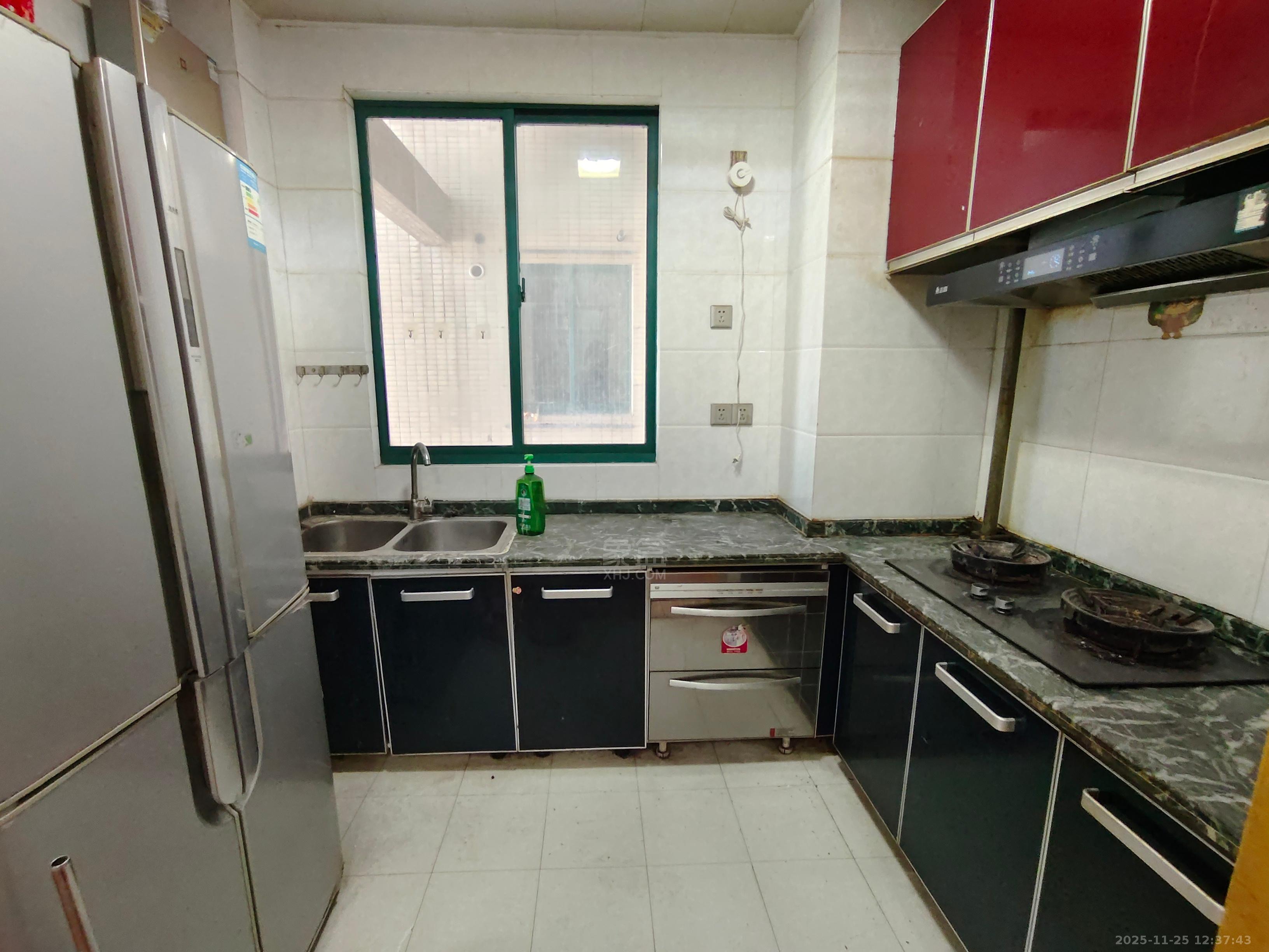 新城首座 3室2厅2卫 1600.0元/月 新城首座 3室2厅2卫 1600.0元/月室内图