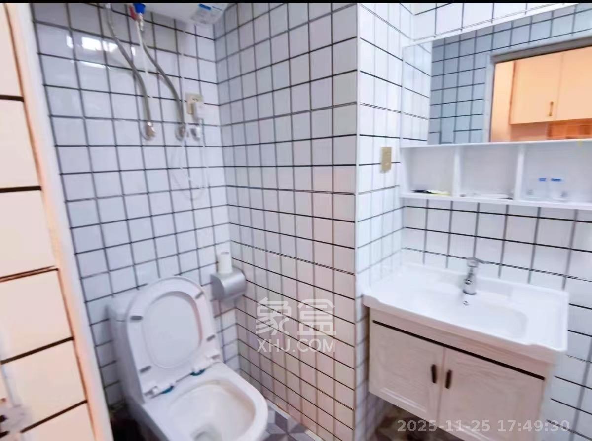 龙湖湘江星座(祺鑫星座公寓) 1室1厅1卫 1300.0元/月 龙湖湘江星座(祺鑫星座公寓) 1室1厅1卫 1300.0元/月室内图