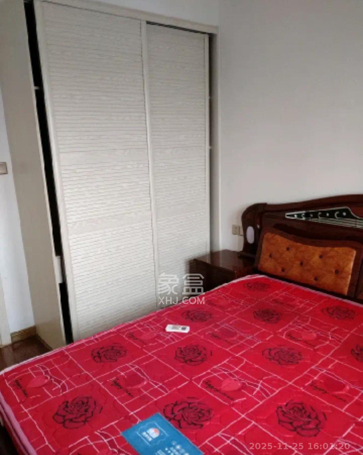 洋湖春园  3室2厅2卫    2400.0元/月室内图