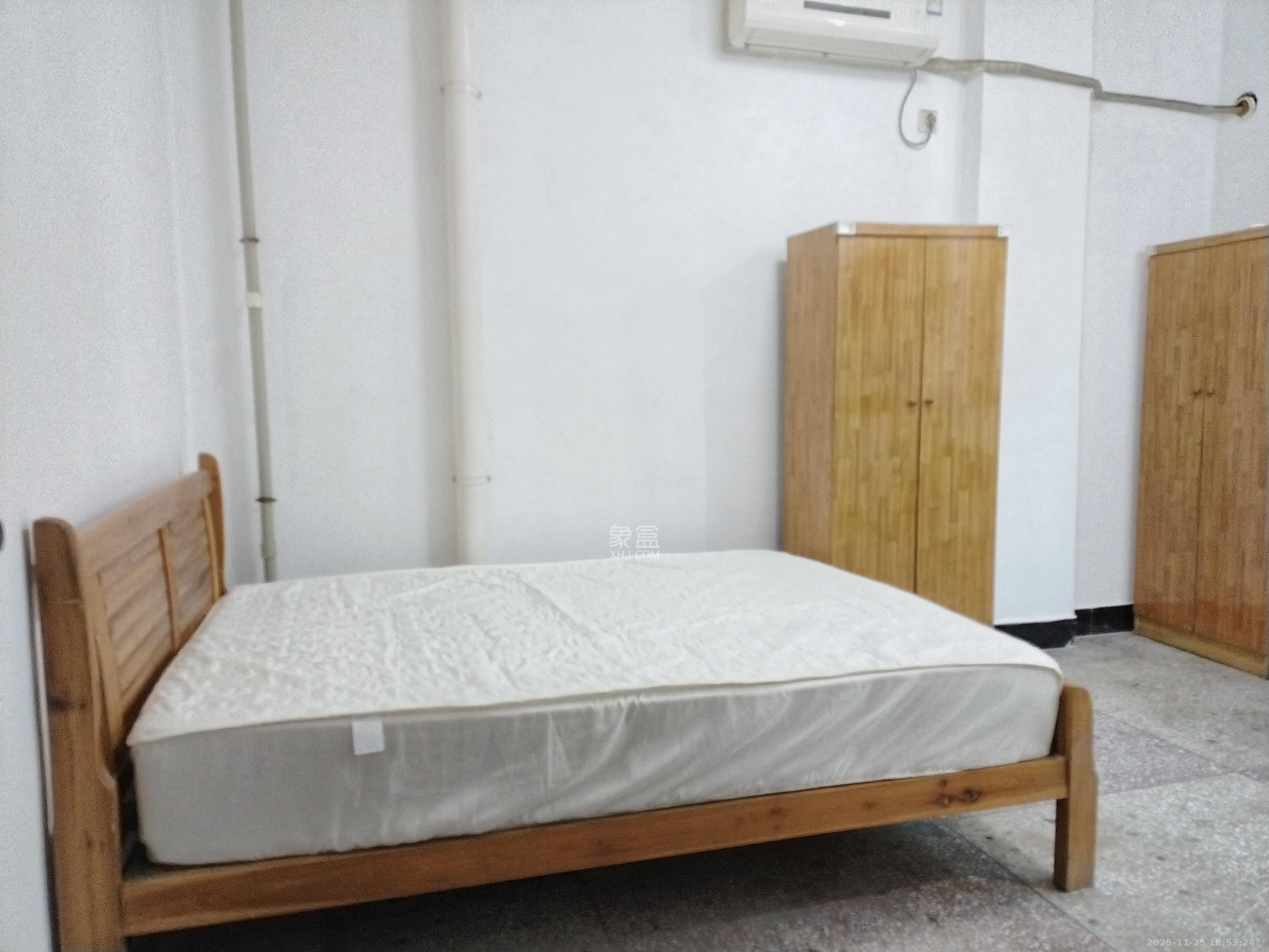 城东安置区（星城社区）  1室0厅1卫    700.0元/月