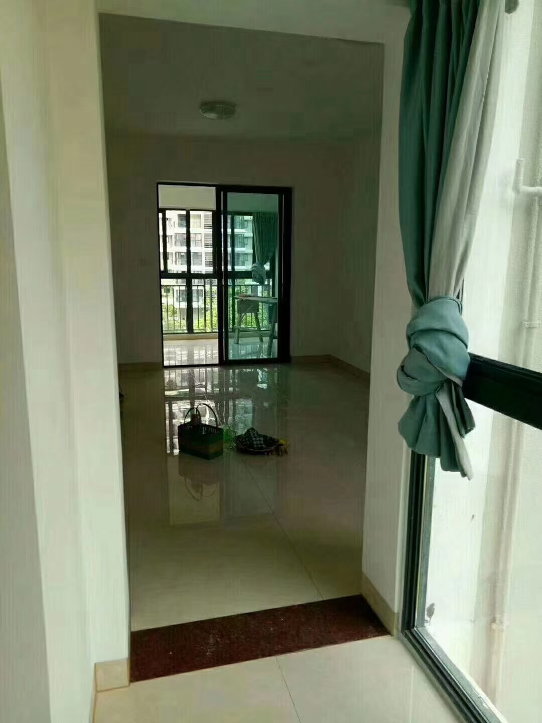 晨晖帝景  2室2厅1卫    2000.0元/月室内图