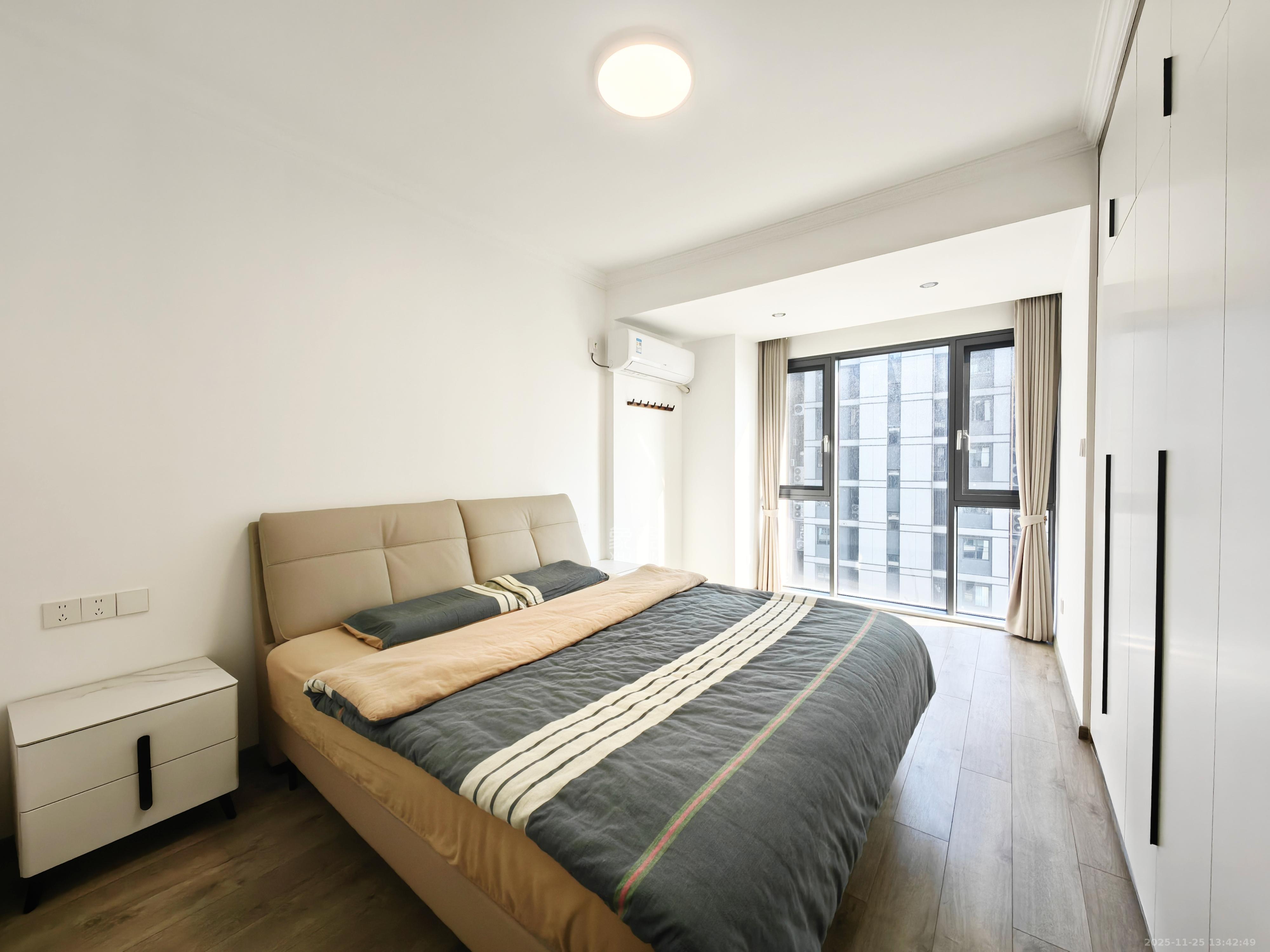 光大云启  3室2厅2卫    89.0万卧室