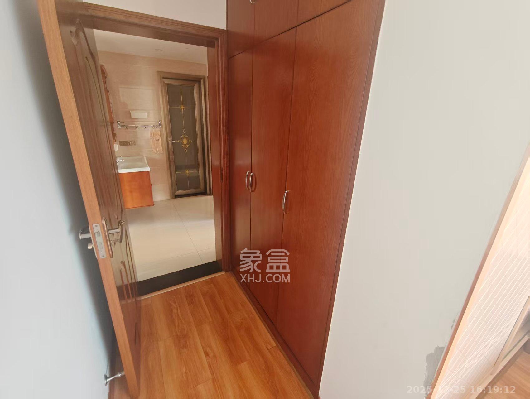 勤诚达新界  3室1厅1卫    2100.0元/月室内图