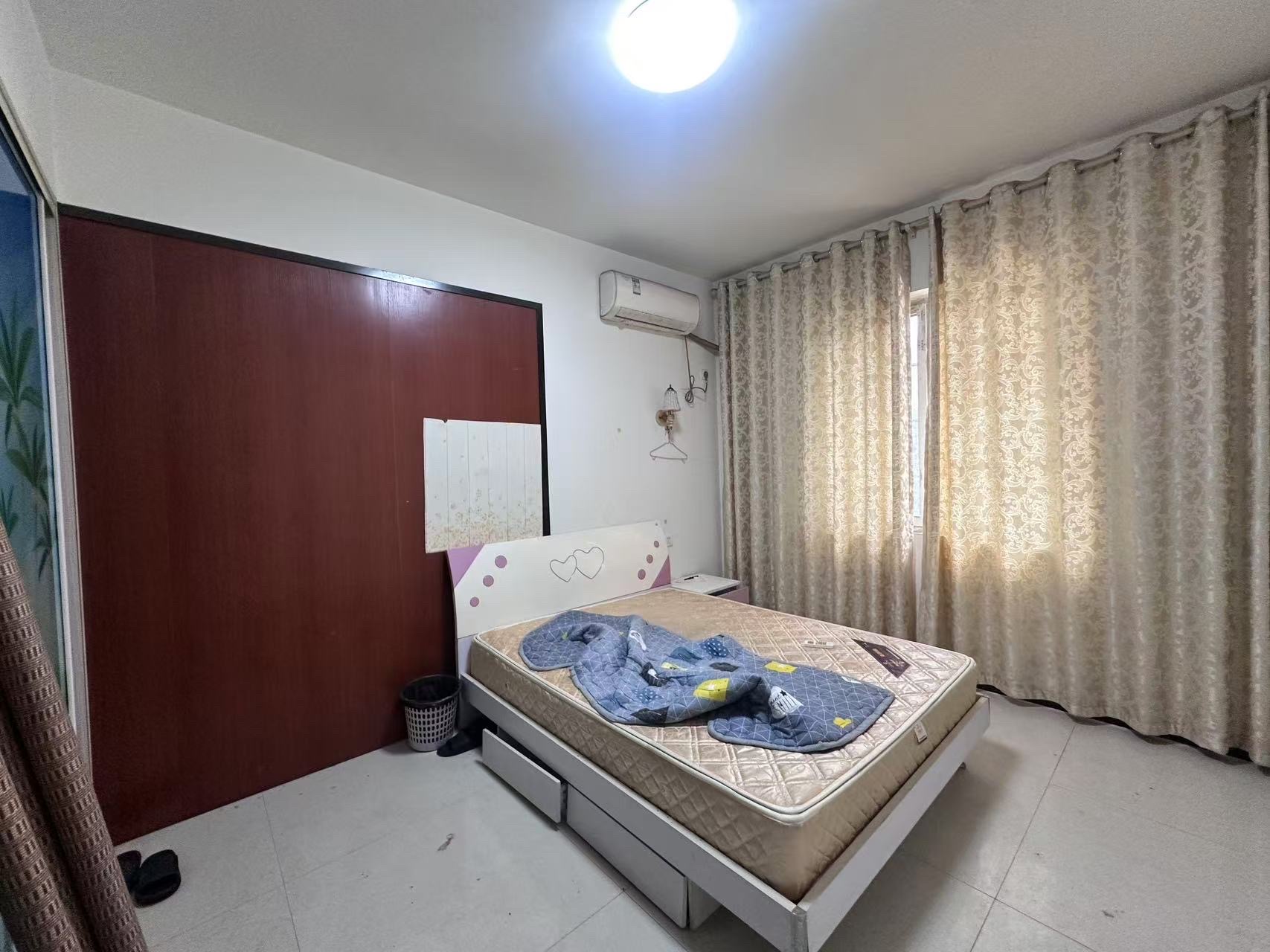 冠都现代城(冠都幸福彼岸) 4室2厅2卫 2400.0元/月 冠都现代城(冠都幸福彼岸) 4室2厅2卫 2400.0元/月室内图