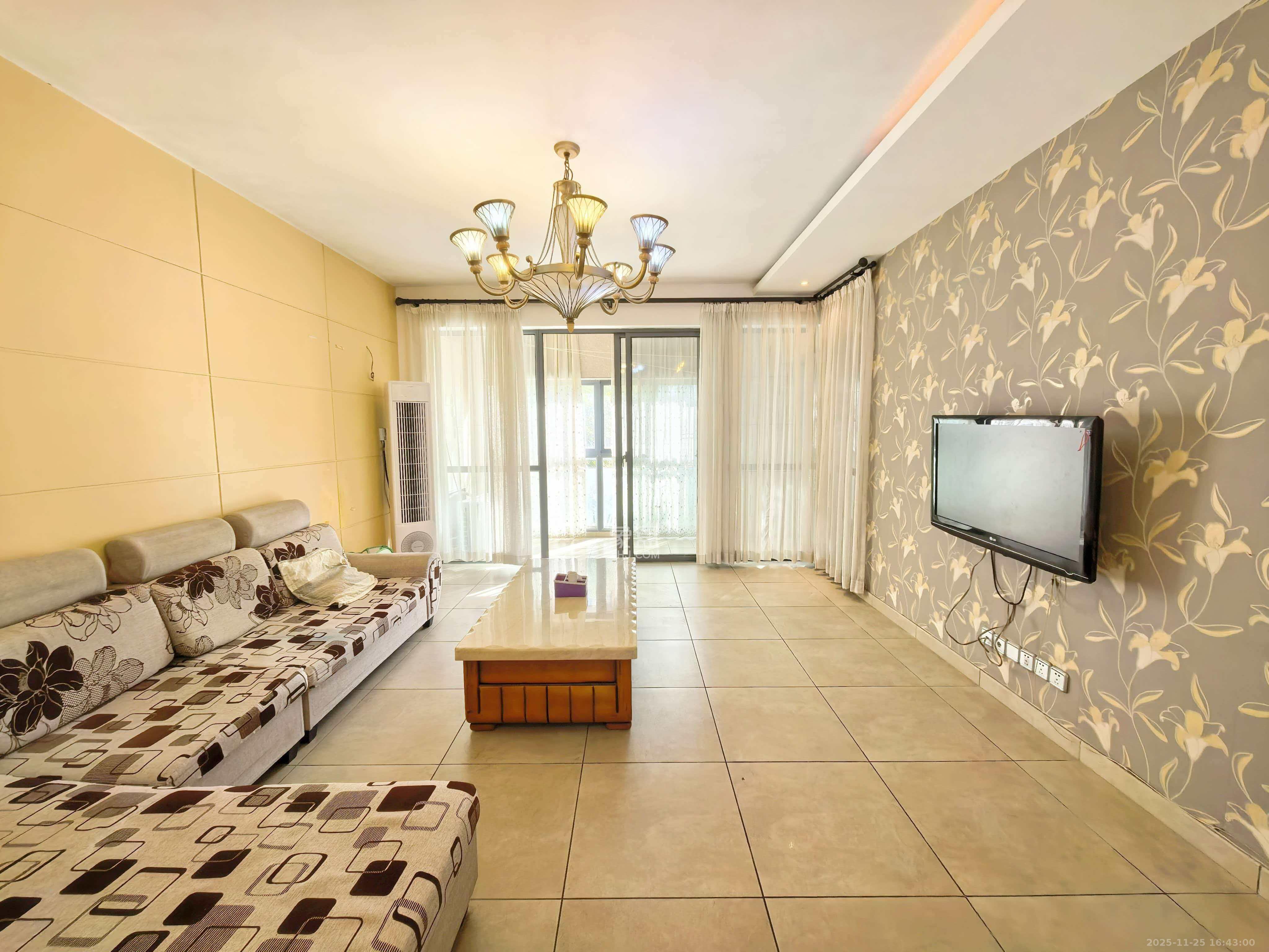 中城丽景香山园 3室2厅2卫 3000.0元/月 中城丽景香山园 3室2厅2卫 3000.0元/月室内图