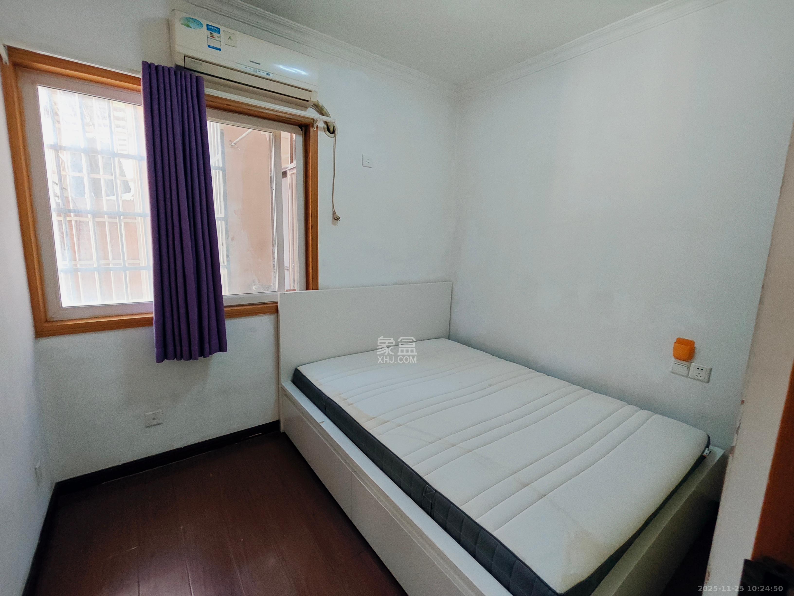 德润园  1室2厅1卫    1800.0元/月室内图