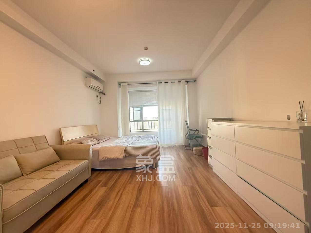 万博汇  1室1厅1卫    1500.0元/月