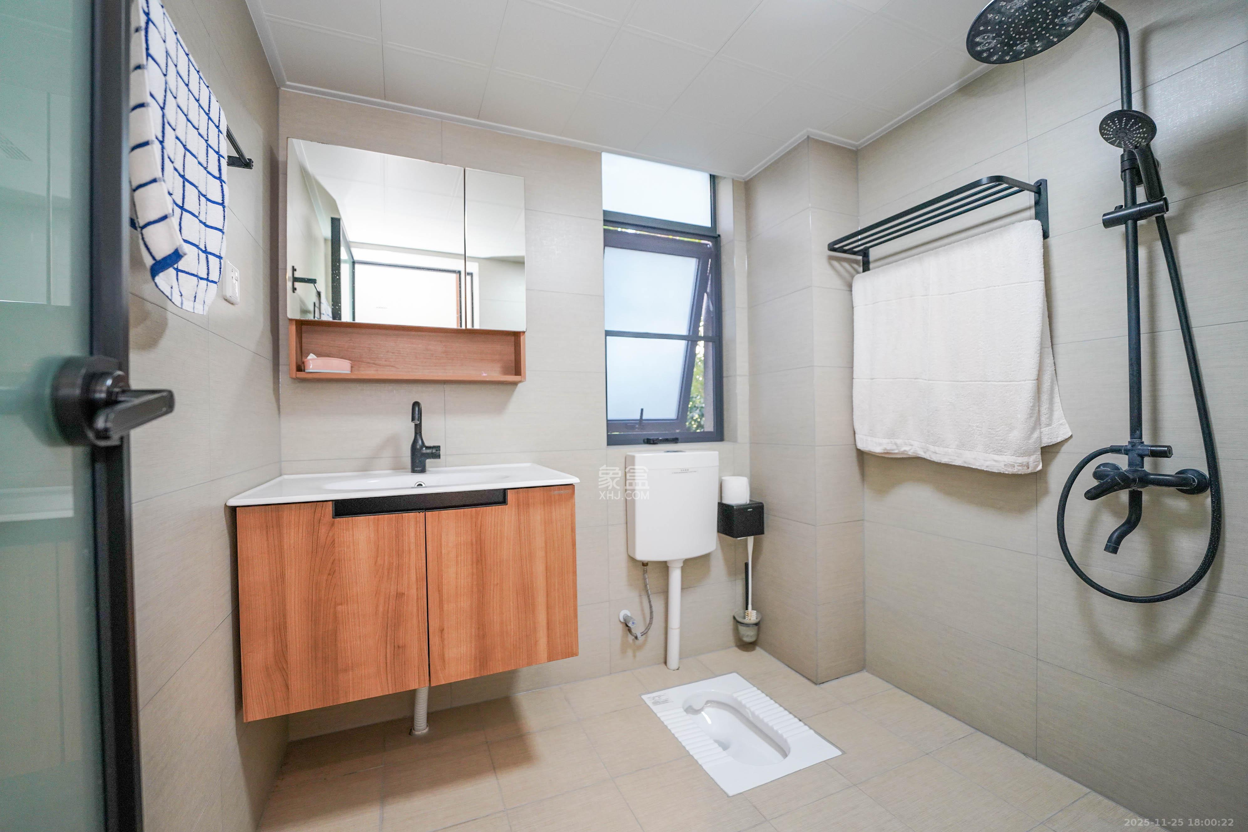 五矿万境蓝山 4室2厅2卫 168.0万 五矿万境蓝山 4室2厅2卫 168.0万卫生间