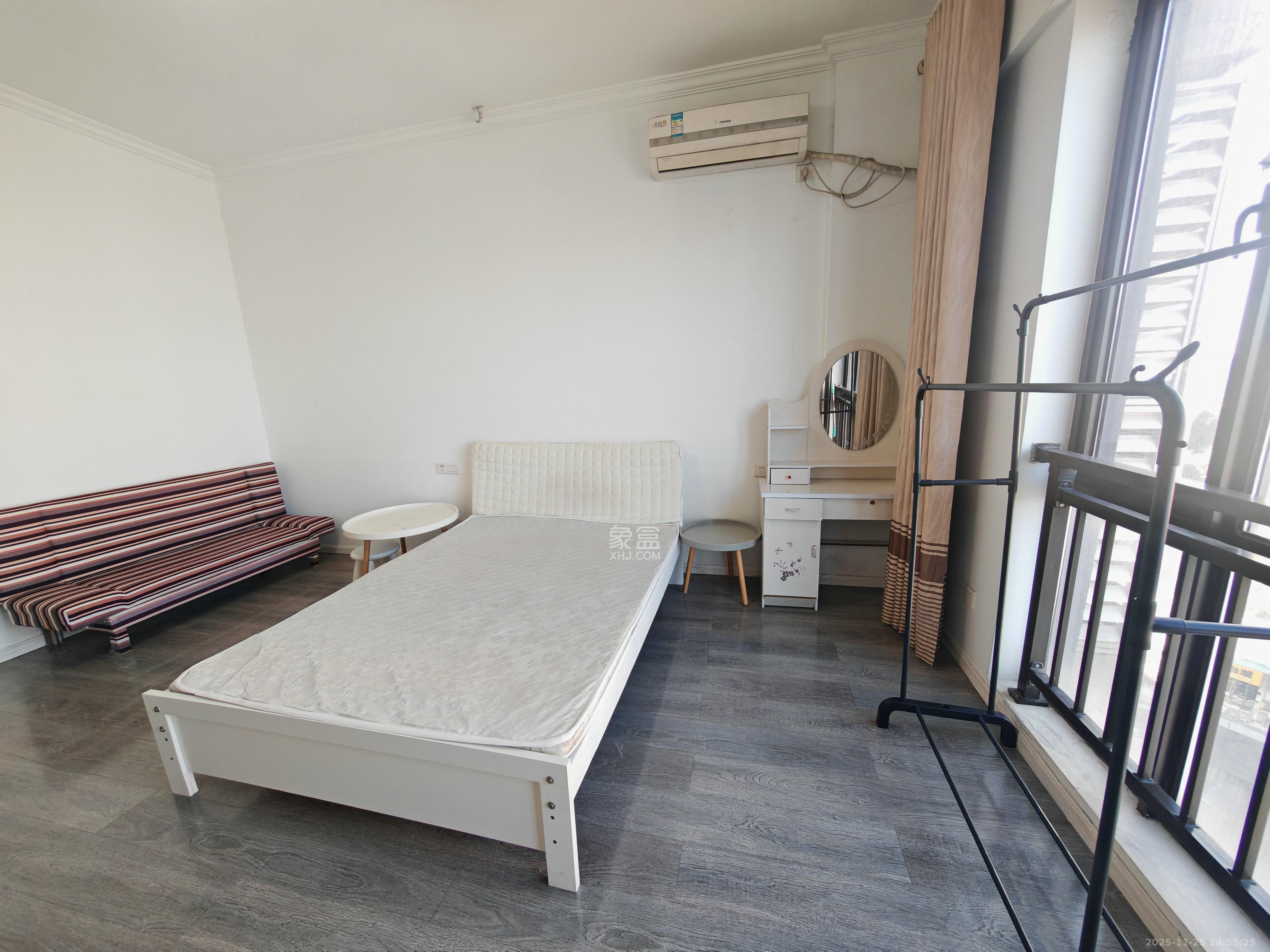 梅溪鑫苑名家  1室1厅1卫    1300.0元/月室内图