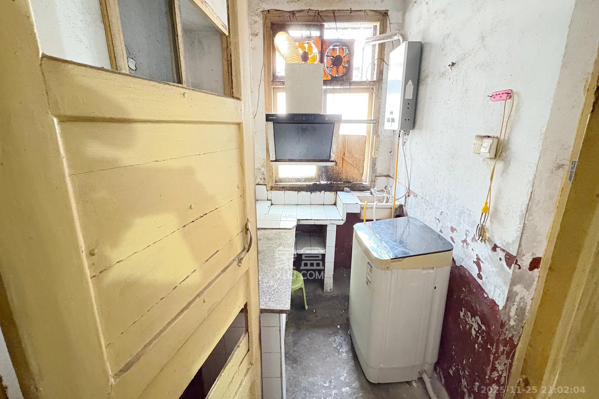 桐荫里社区 2室1厅1卫 38.0万 桐荫里社区 2室1厅1卫 38.0万厨房