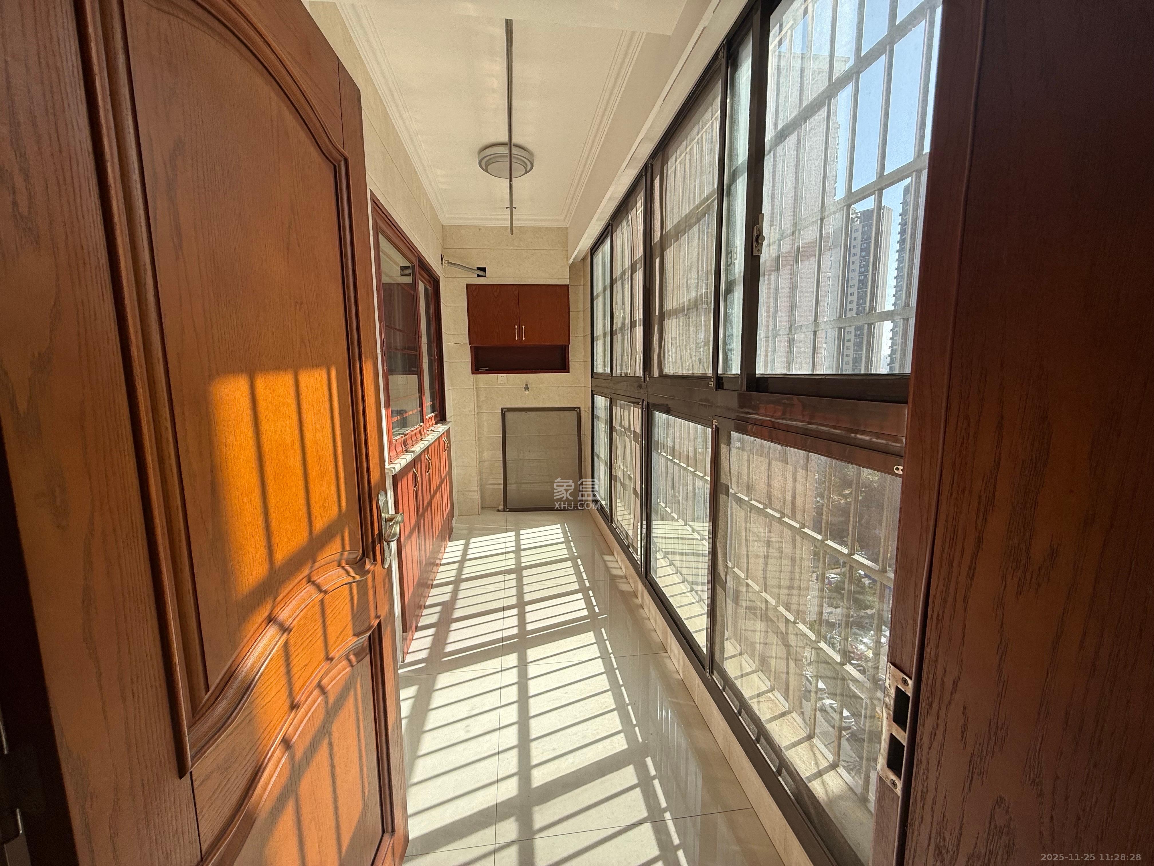 和馨园  4室1厅2卫    2800.0元/月室内图