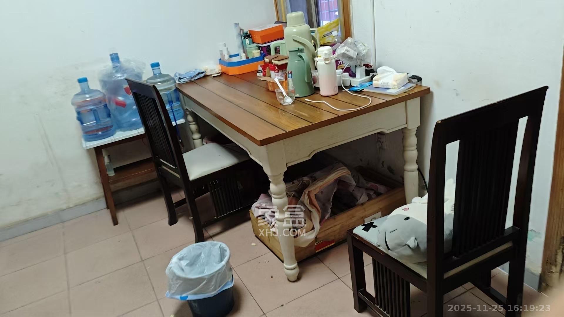 湖南工业贸易学校  2室1厅1卫    1100.0元/月室内图