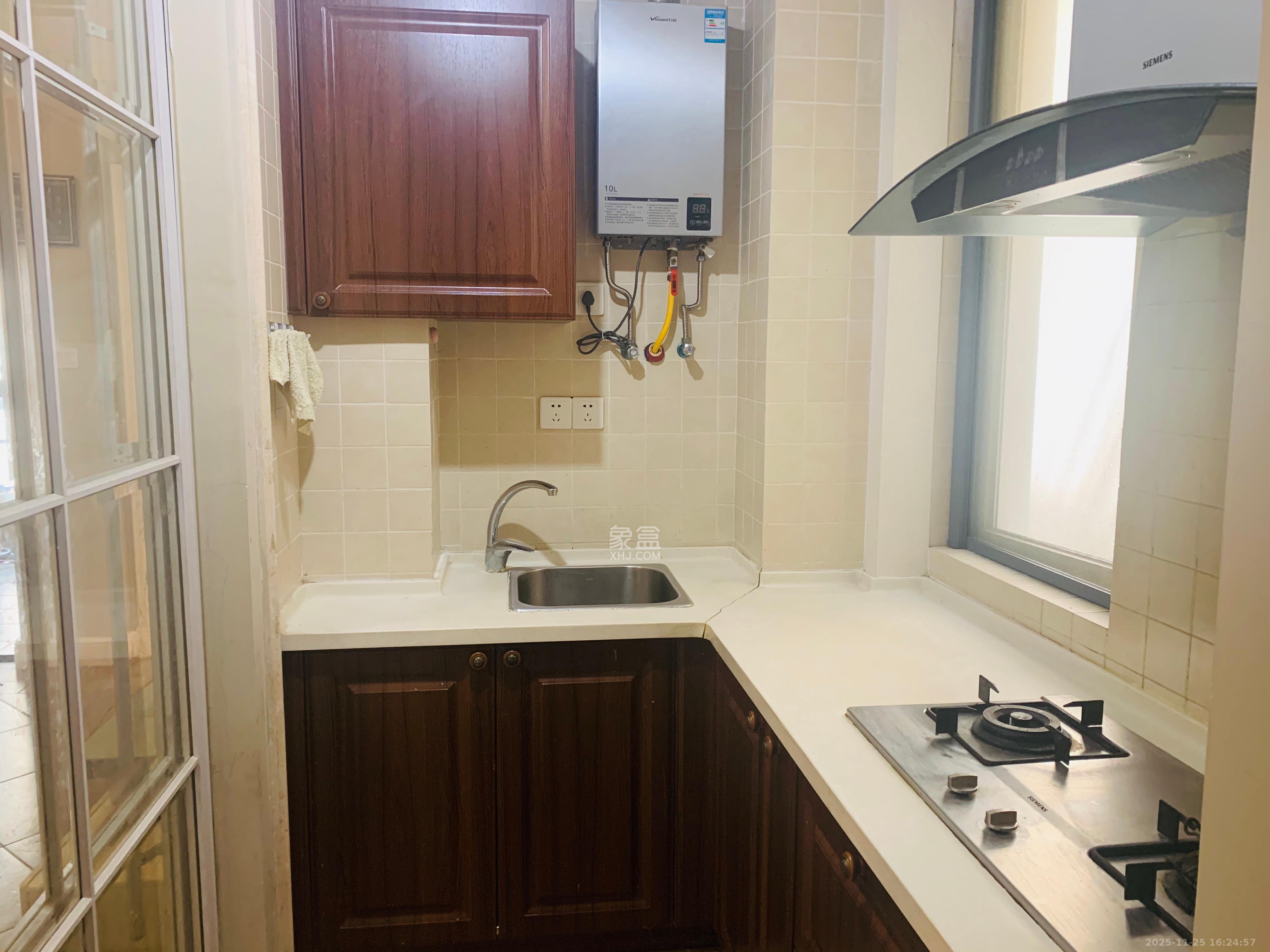 保利城（中航城国际社区、郡原美村）  1室1厅1卫    1500.0元/月室内图