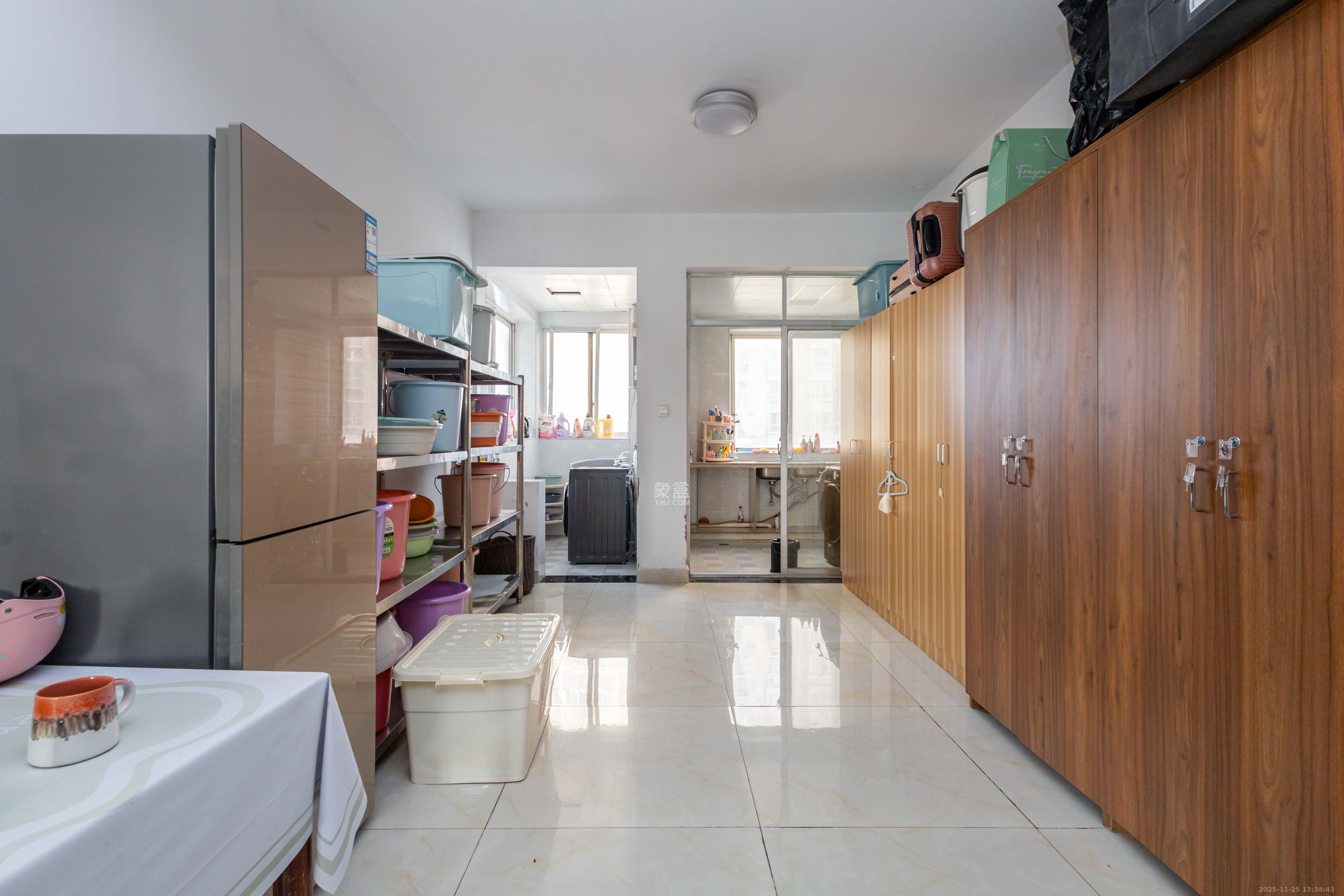 东门尚苑  5室2厅2卫    128.0万卧室