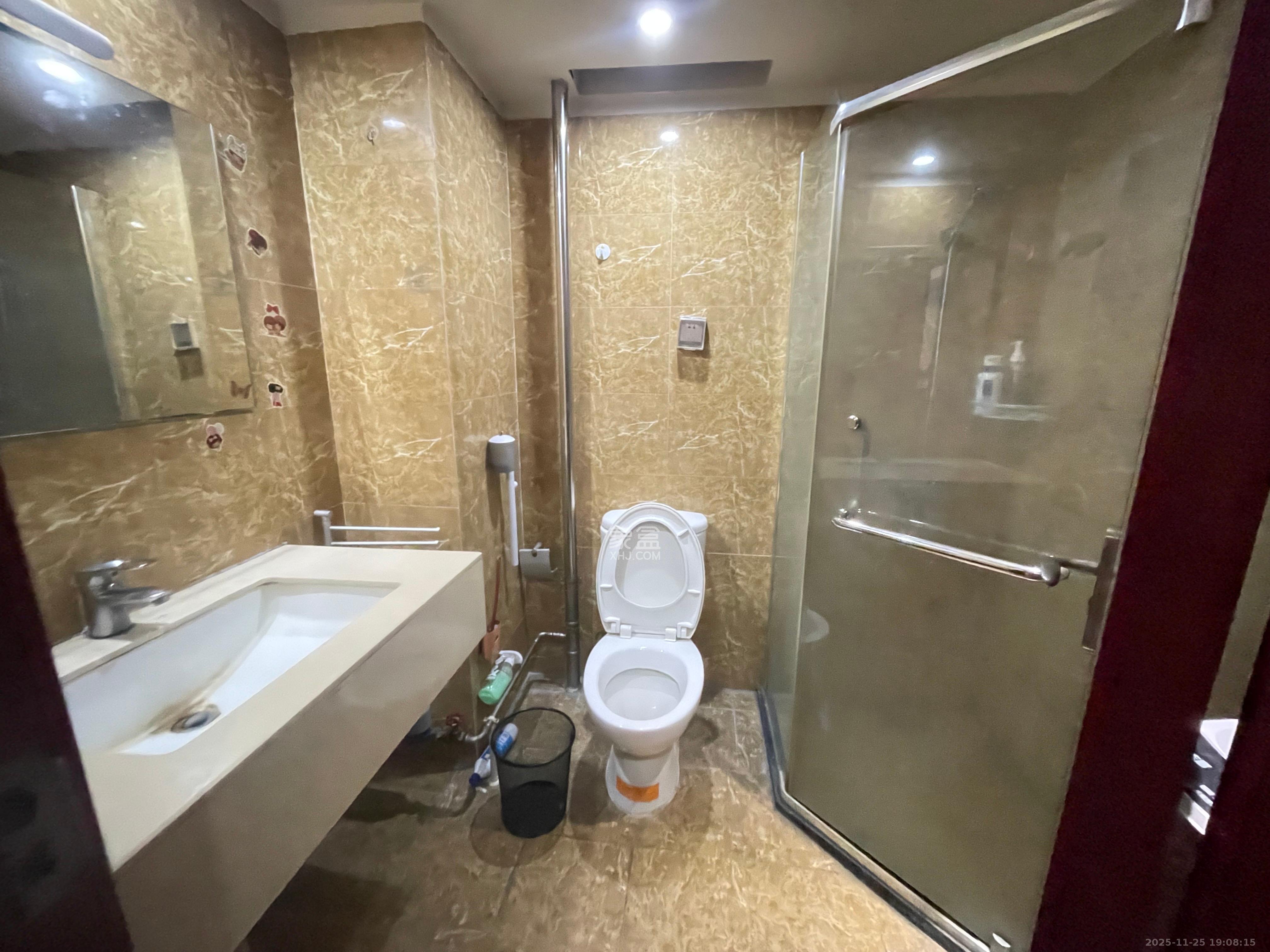 东塘瑞府  1室1厅1卫    1300.0元/月室内图