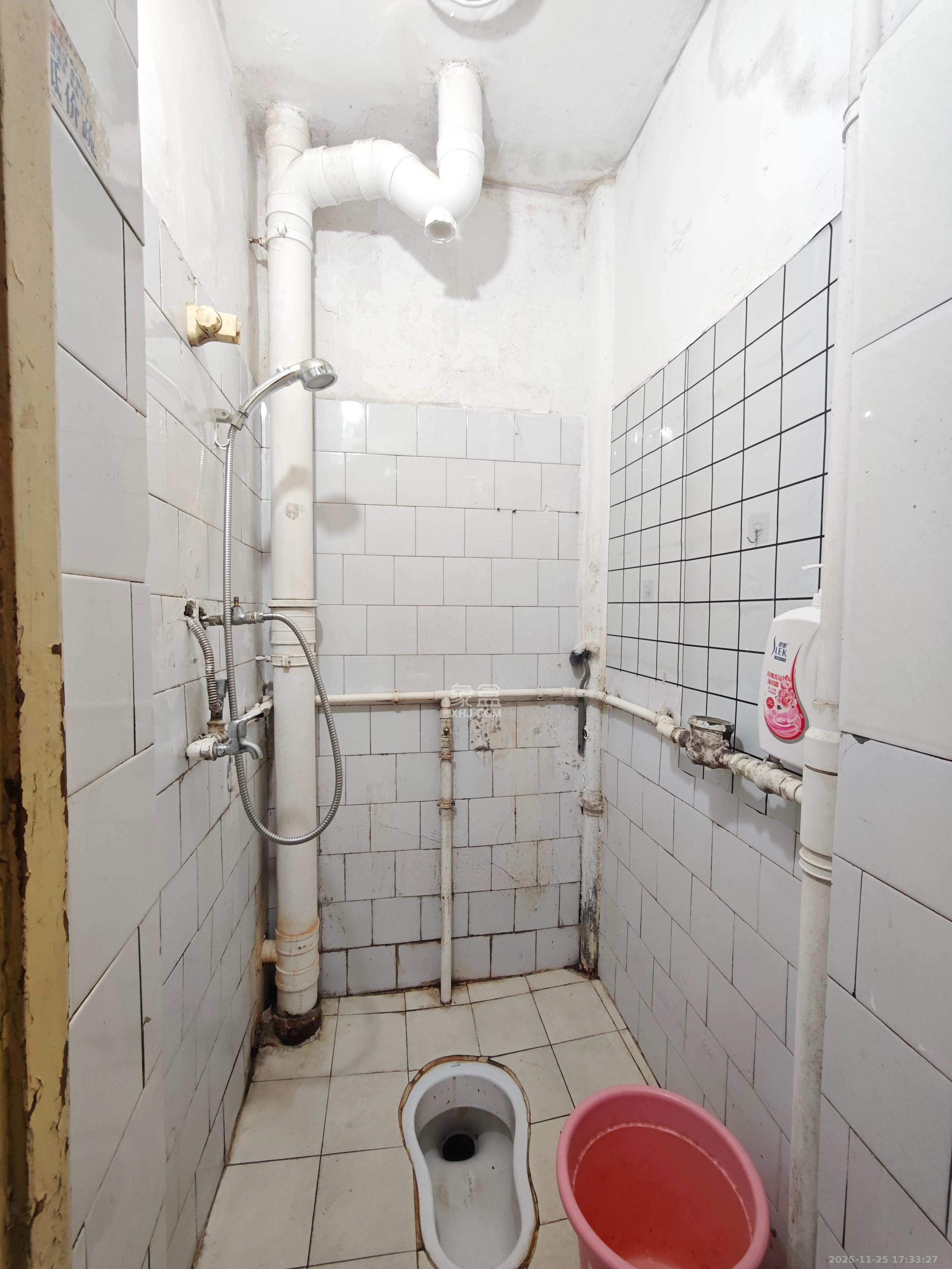 稻谷仓散盘  1室1厅1卫    1400.0元/月室内图