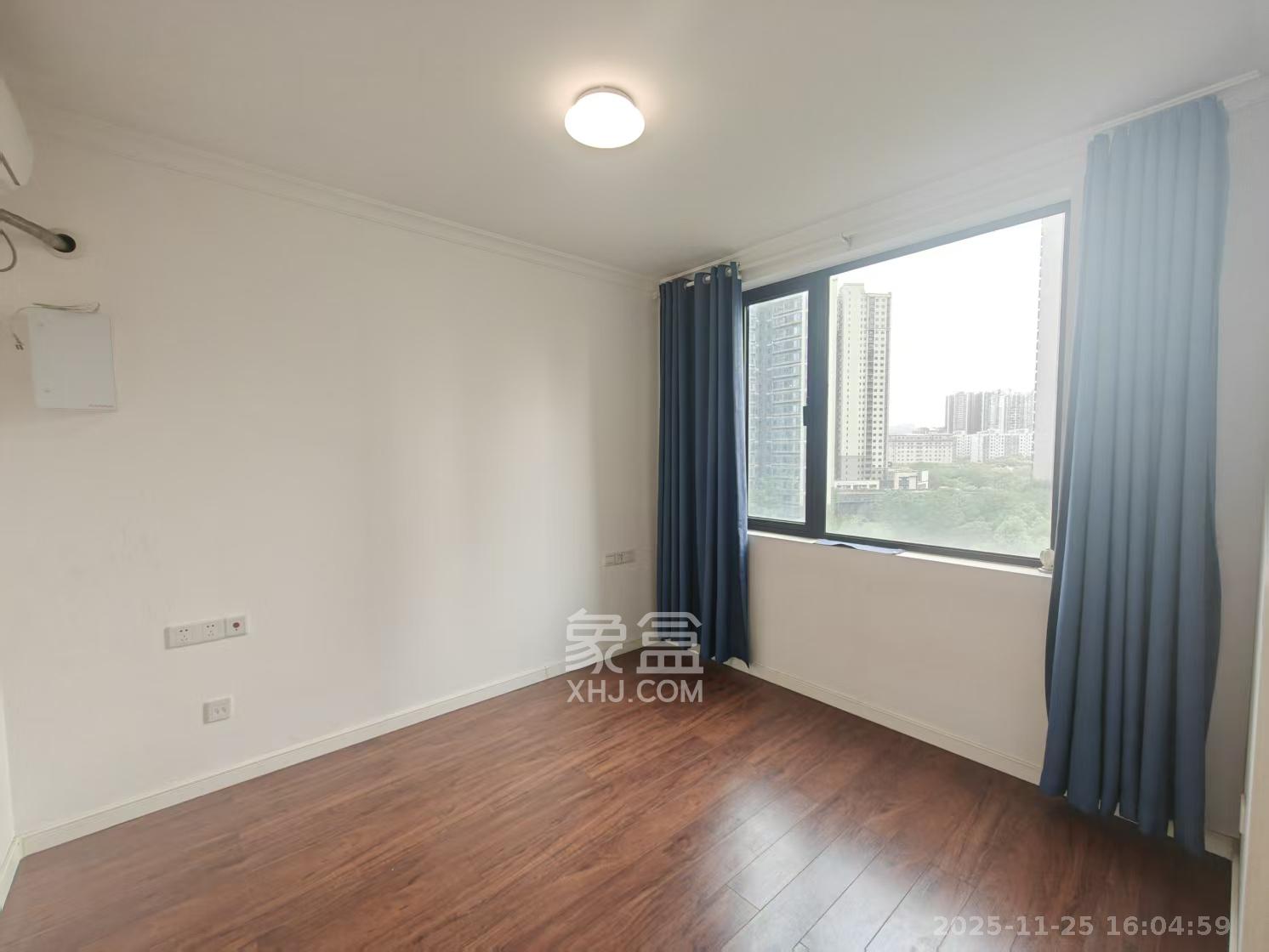 万科金域蓝湾  3室2厅2卫    3000.0元/月室内图