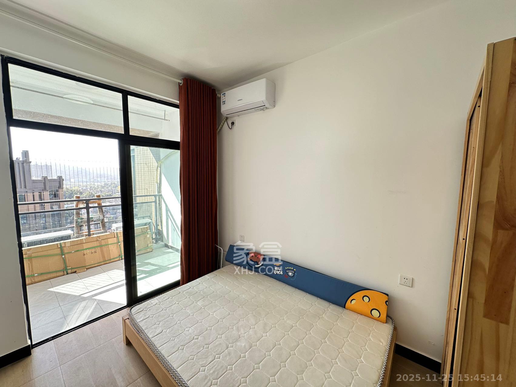 中央美郡  3室2厅2卫    3300.0元/月室内图